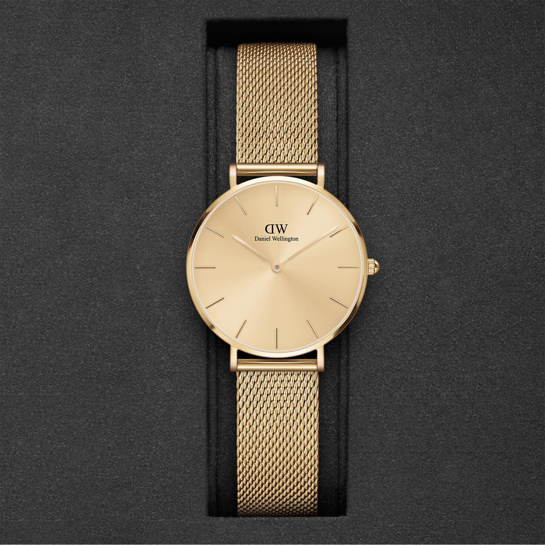 Daniel Wellington Часовник Petite Unitone DW00100474 Златист - Pepit.bg