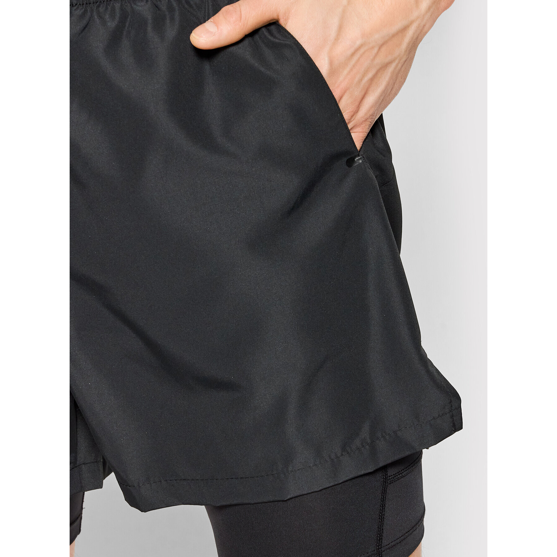 Dare2B Спортни шорти Recreate II DMJ511 Черен Regular Fit - Pepit.bg