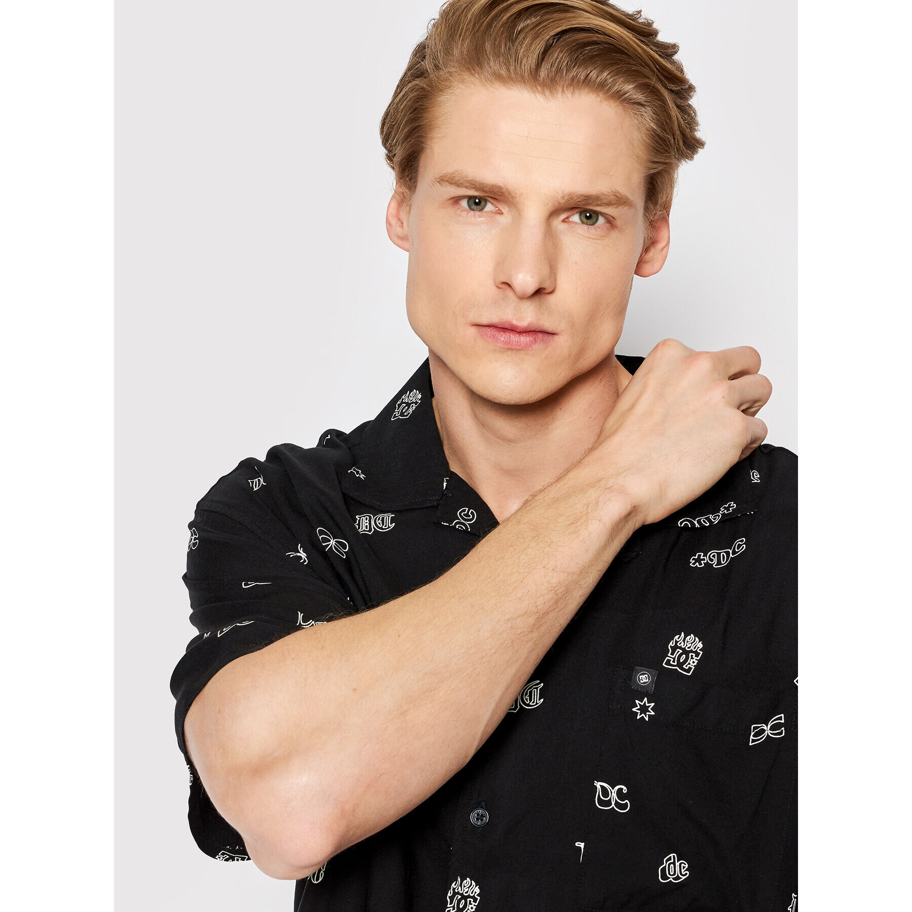 DC Риза Ditzy ADYWT03096 Черен Regular Fit - Pepit.bg