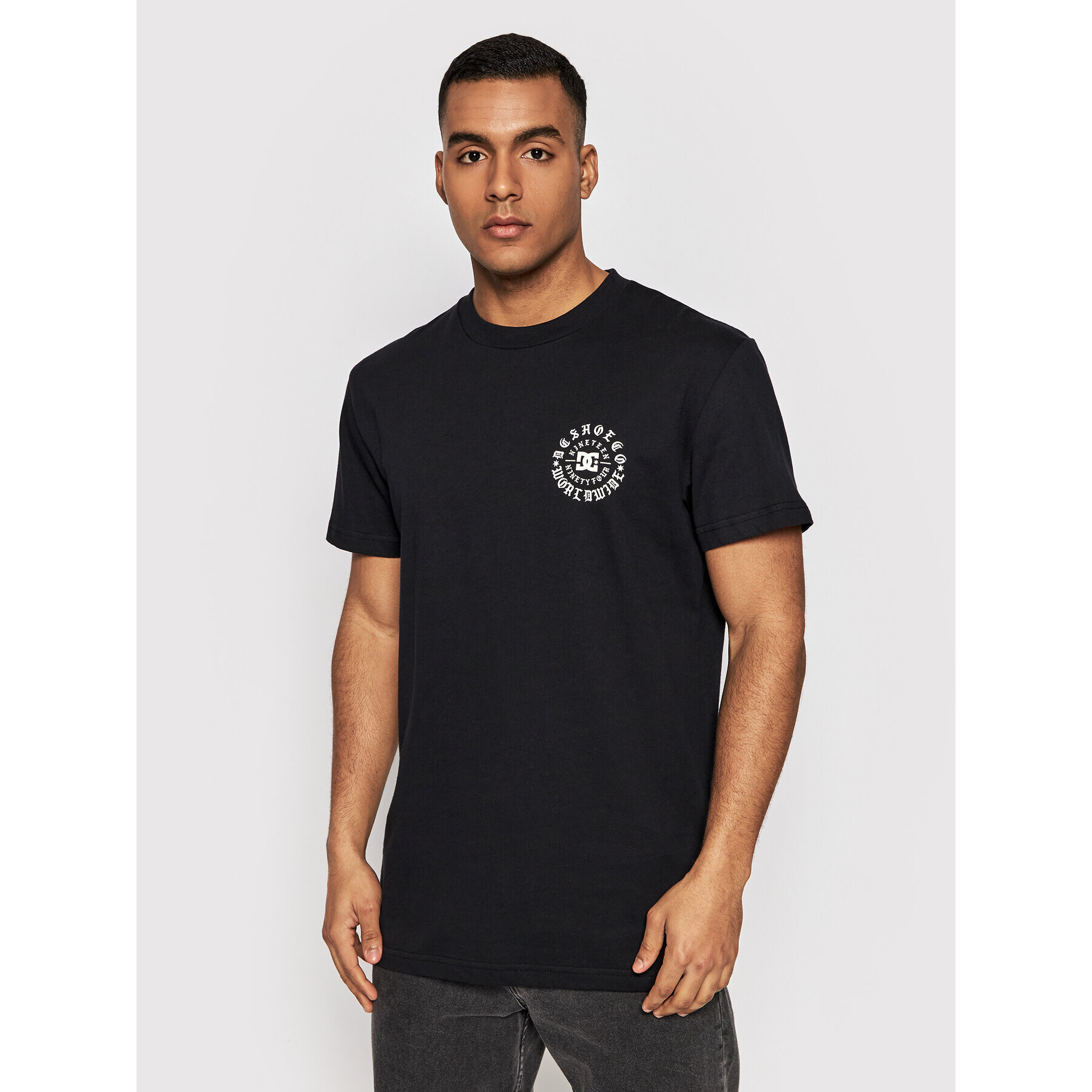 DC Тишърт Old Circle ADYZT05097 Черен Tailored Fit - Pepit.bg