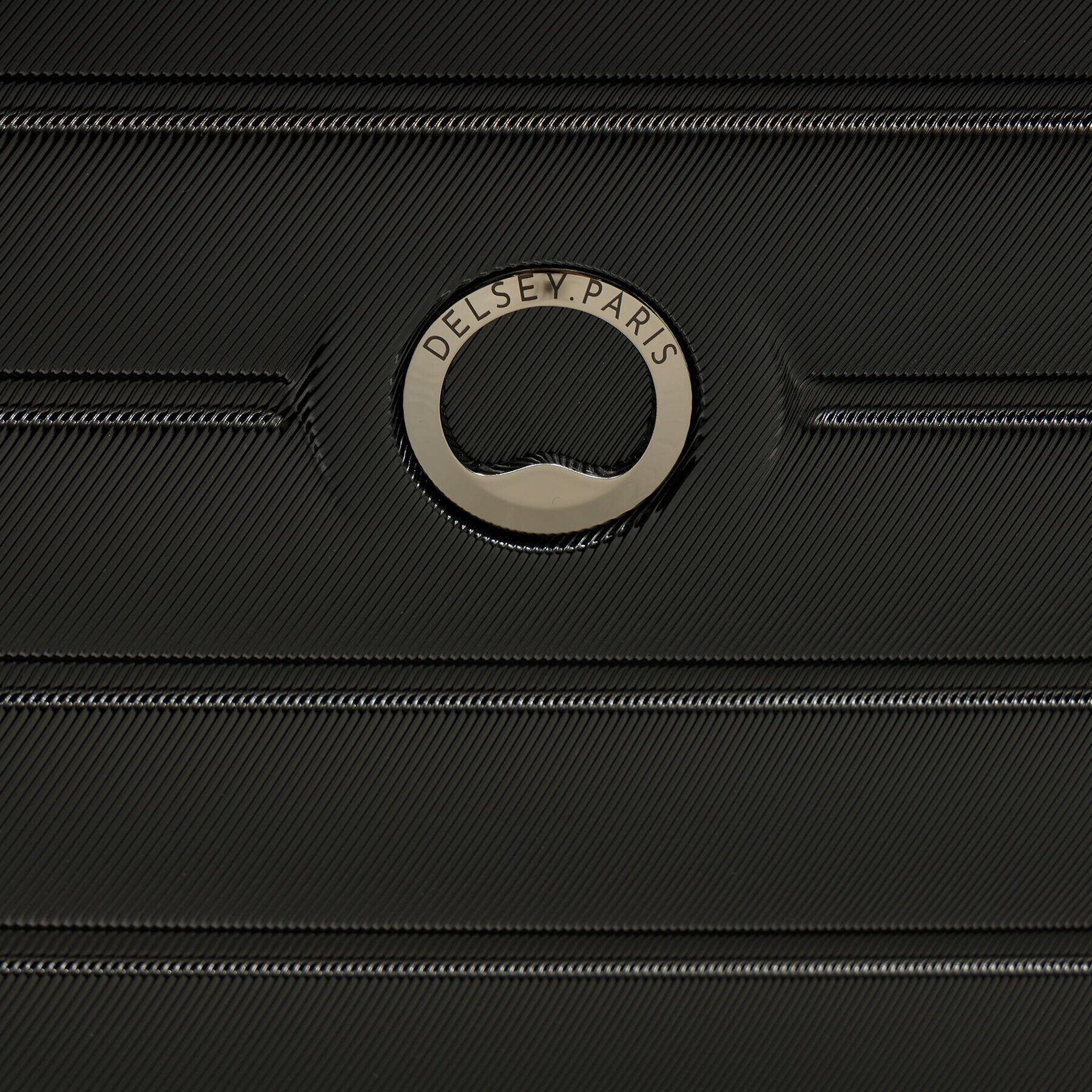 Delsey Среден твърд куфар Shadow 5.0 00287881100 Черен - Pepit.bg