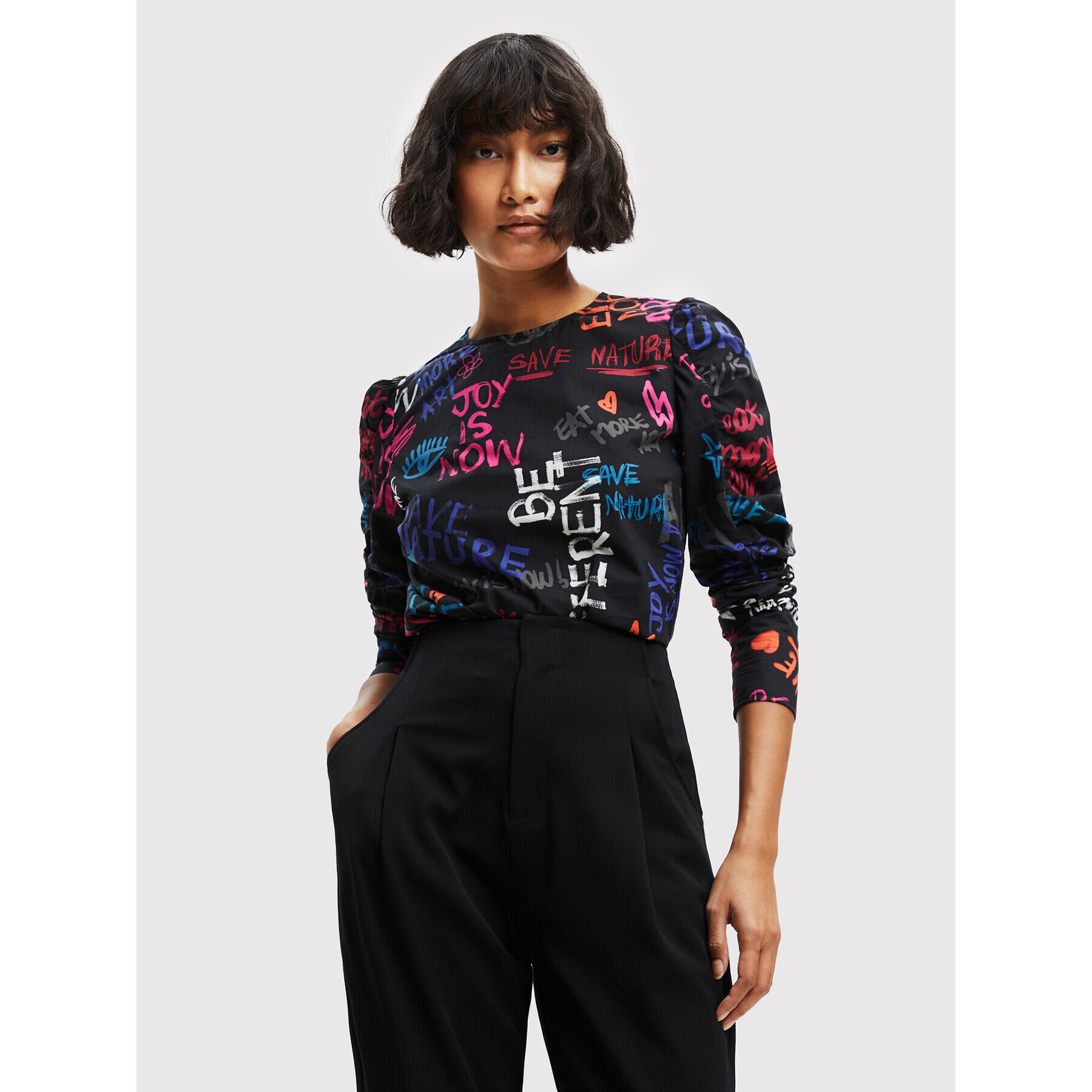 Desigual Блуза 22WWBW03 Черен Regular Fit - Pepit.bg