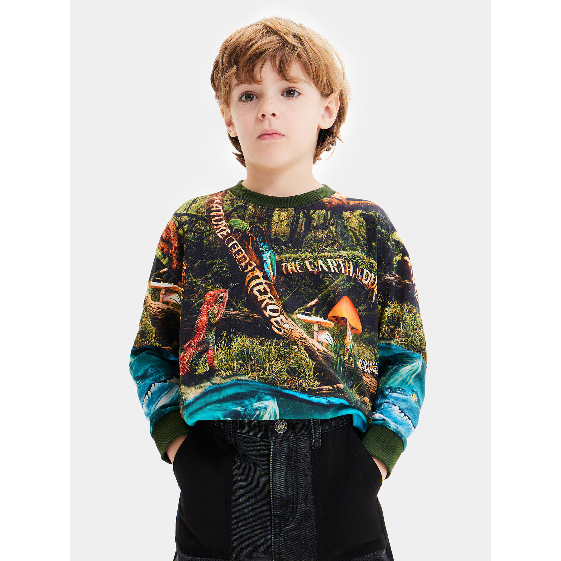 Desigual Блуза 23WBTK08 Зелен Regular Fit - Pepit.bg