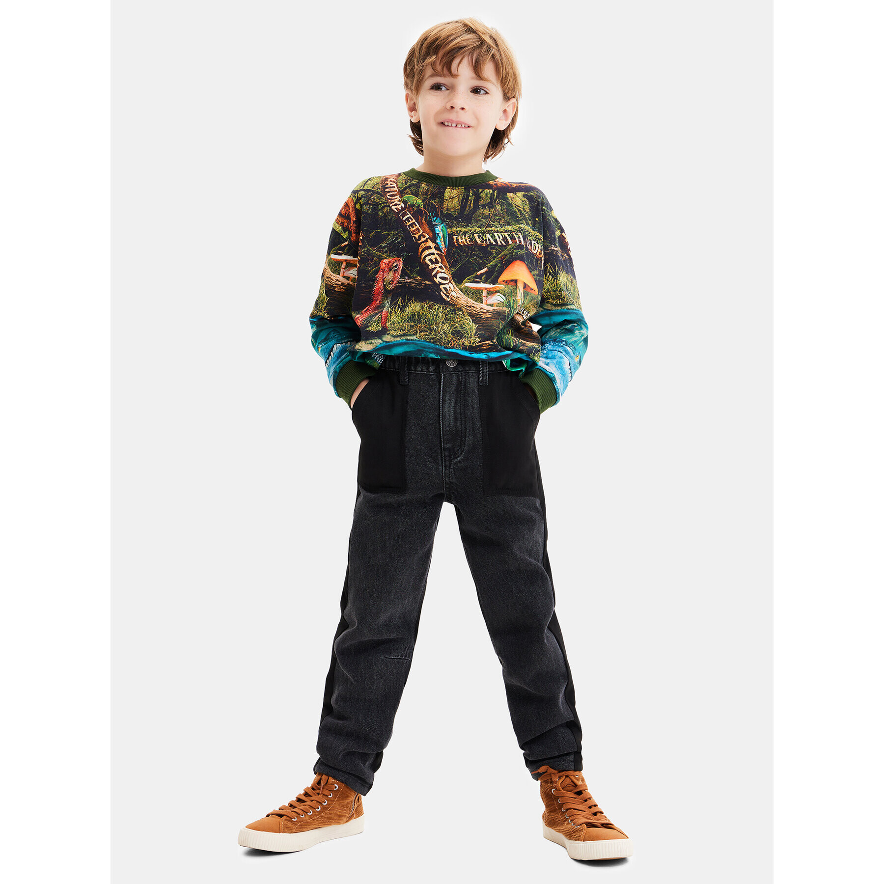 Desigual Блуза 23WBTK08 Зелен Regular Fit - Pepit.bg