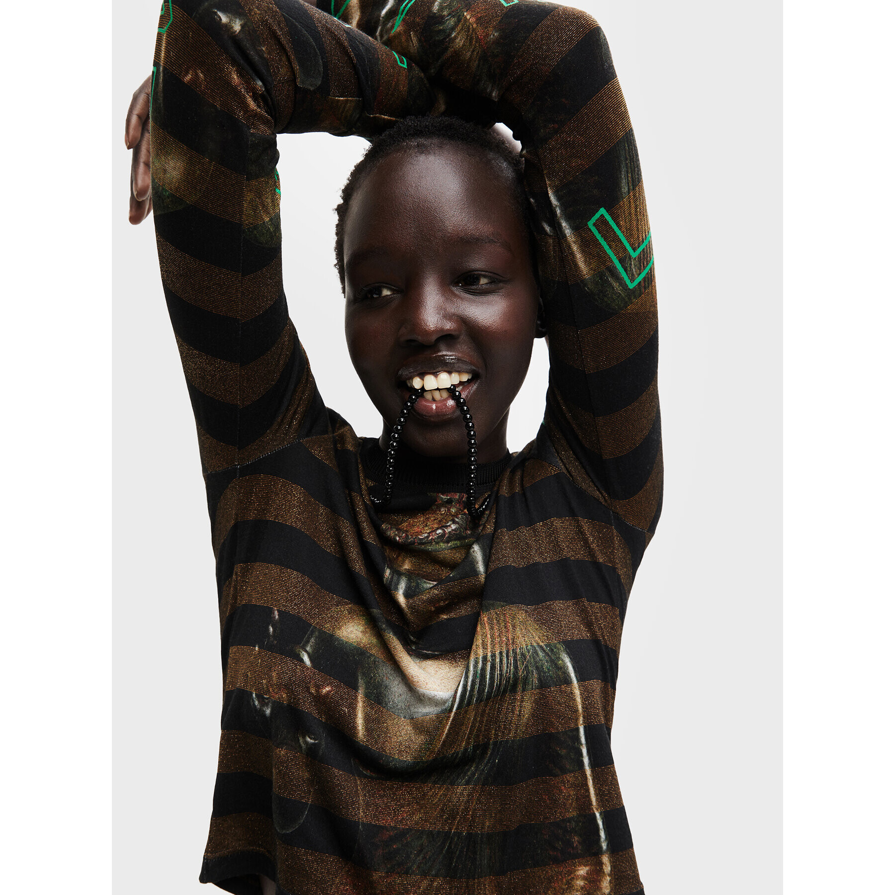 Desigual Блуза Saphir 22WWTKAG Златист Regular Fit - Pepit.bg