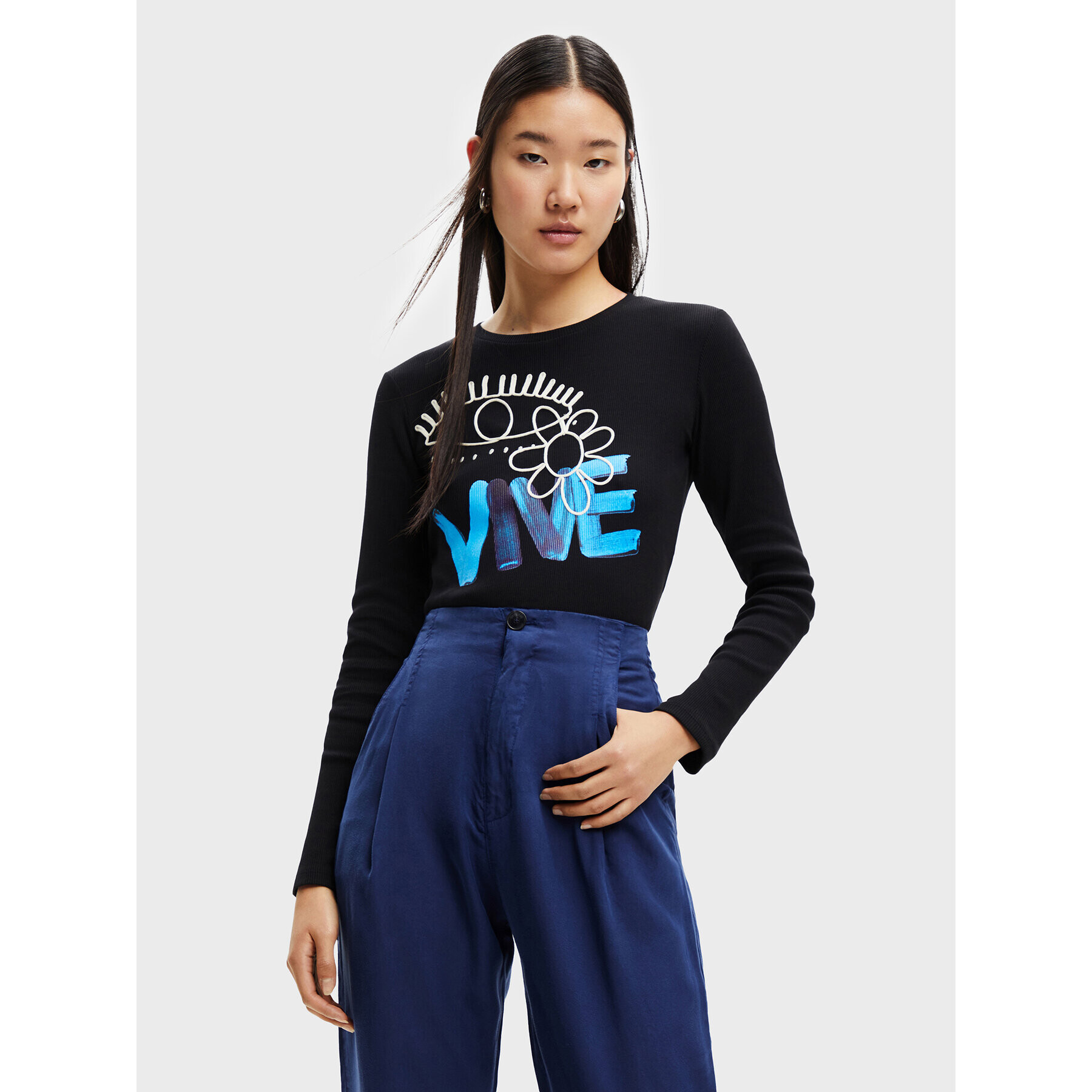 Desigual Блуза Vive 22WWTKA5 Черен Slim Fit - Pepit.bg