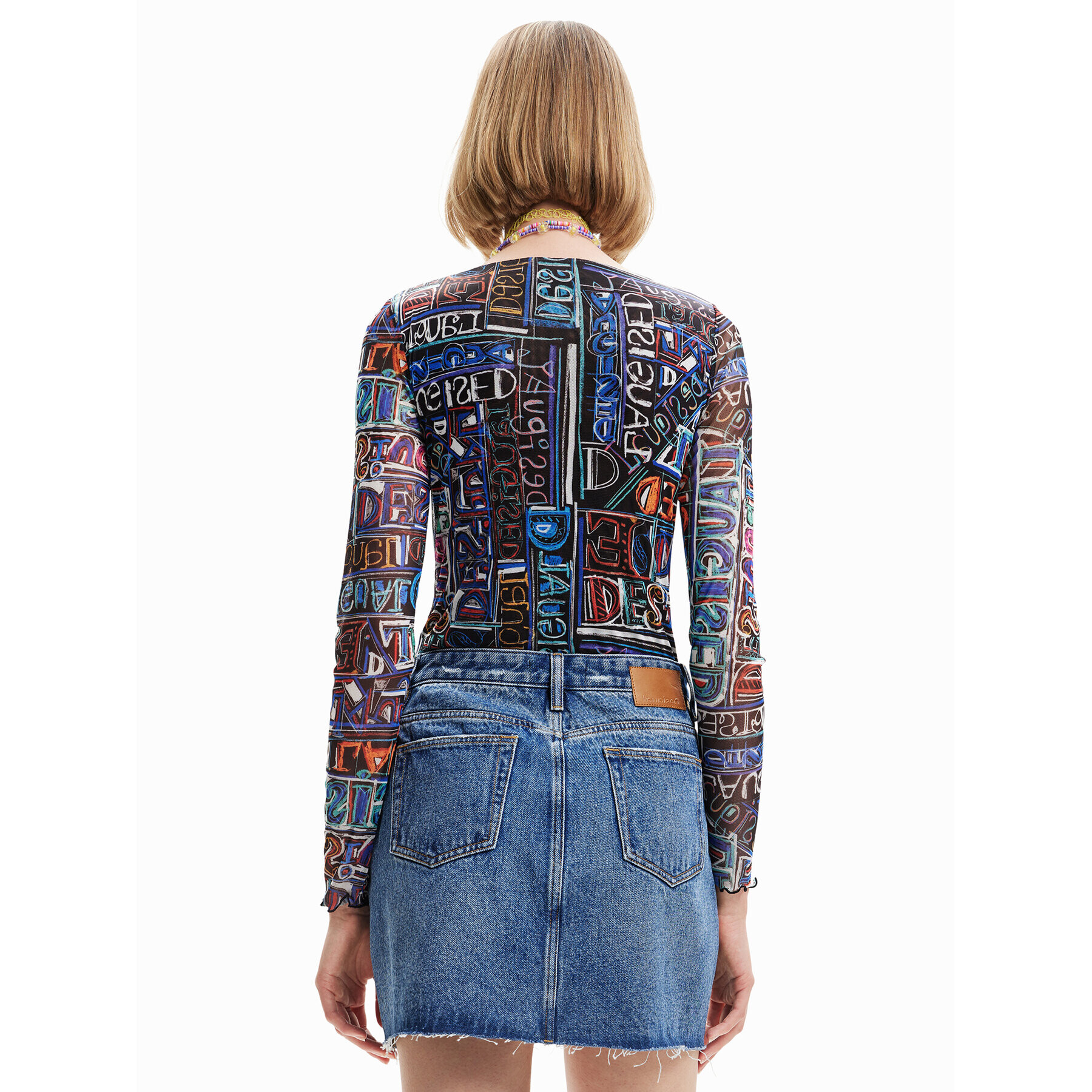 Desigual Боди Lettering 23SWQK05 Черен Slim Fit - Pepit.bg