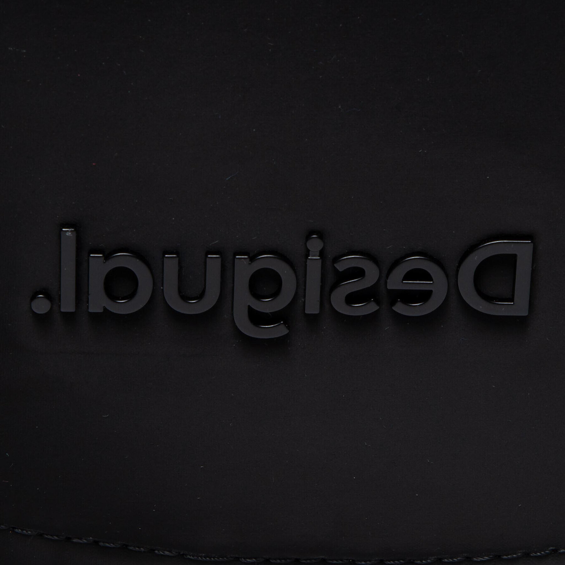 Desigual Дамска чанта 22SAXA55 Черен - Pepit.bg