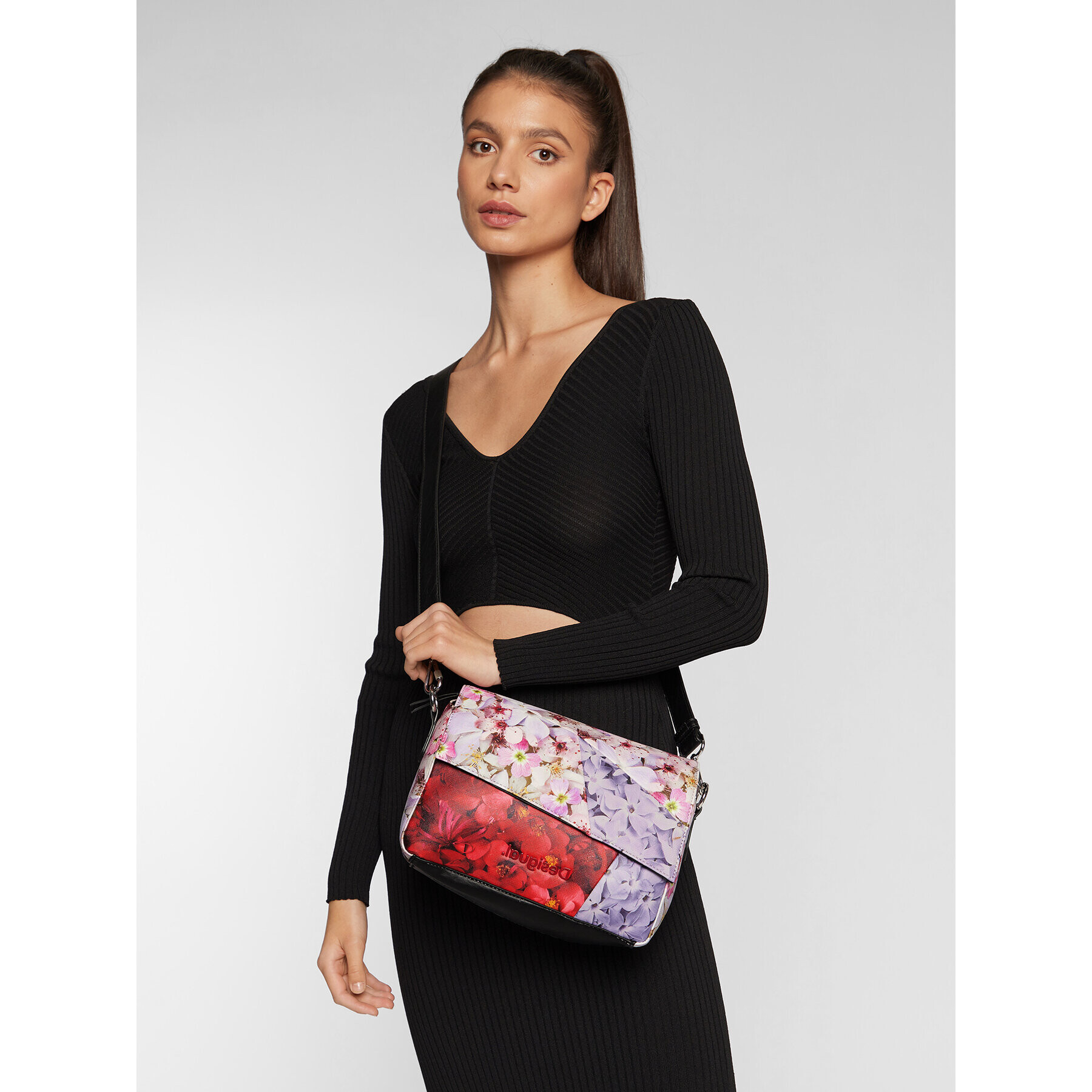 Desigual Дамска чанта 22SAXP27 Червен - Pepit.bg