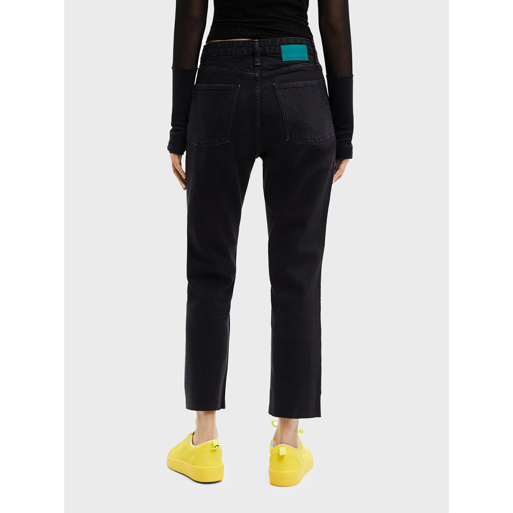 Desigual Дънки 22WWDD64 Черен Straight Fit - Pepit.bg