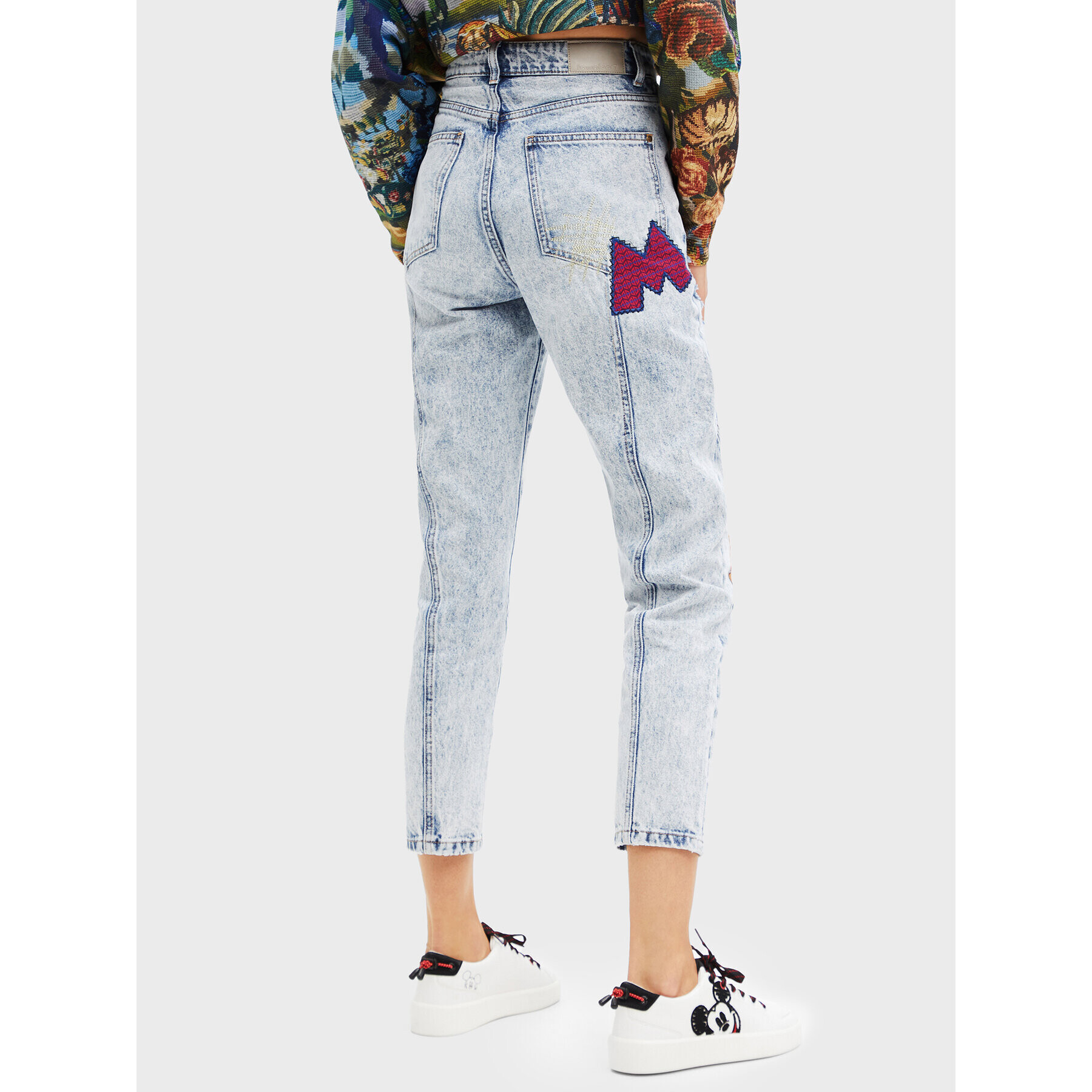 Desigual Дънки DISNEY Patch Mickey 22WWDD27 Син Relaxed Fit - Pepit.bg