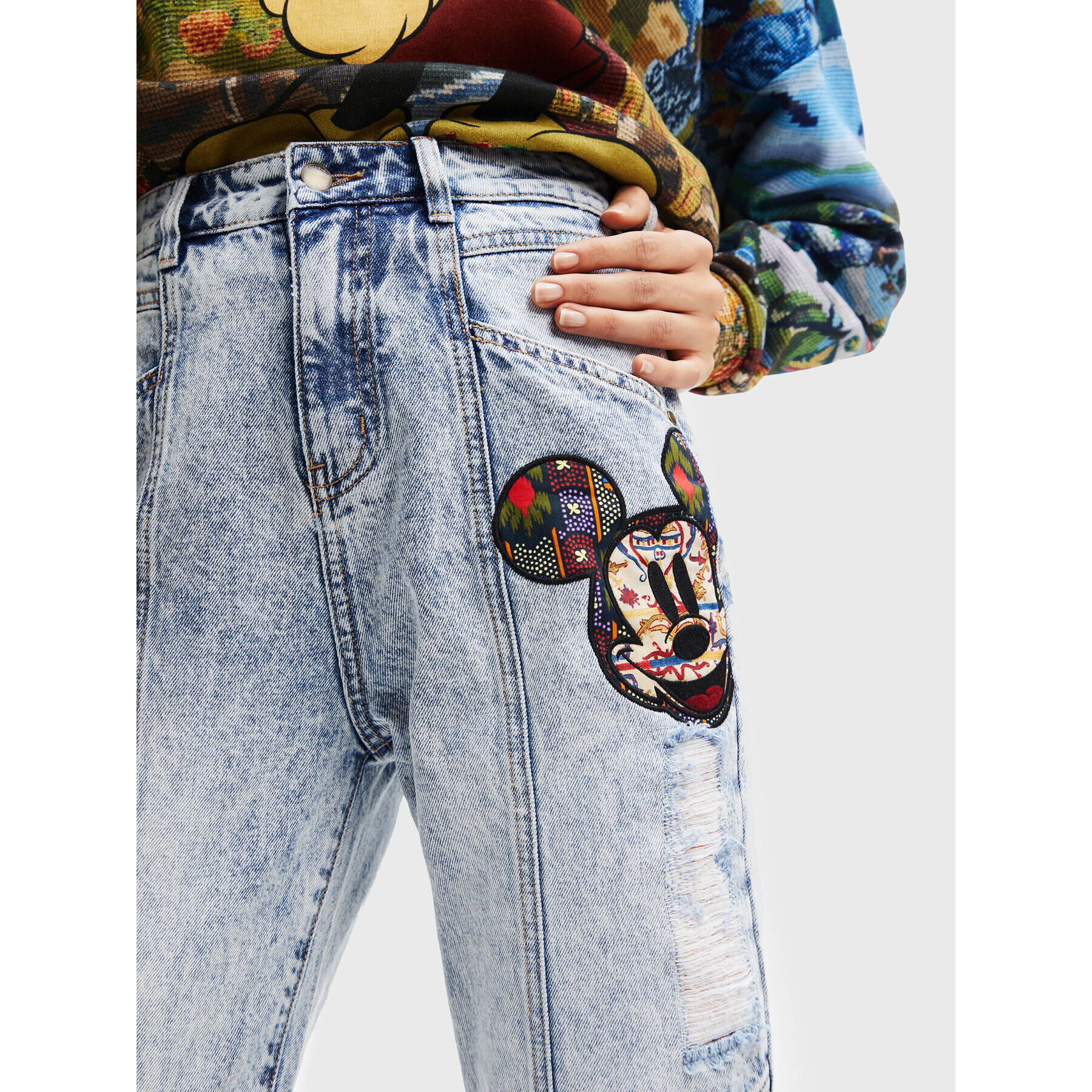 Desigual Дънки DISNEY Patch Mickey 22WWDD27 Син Relaxed Fit - Pepit.bg