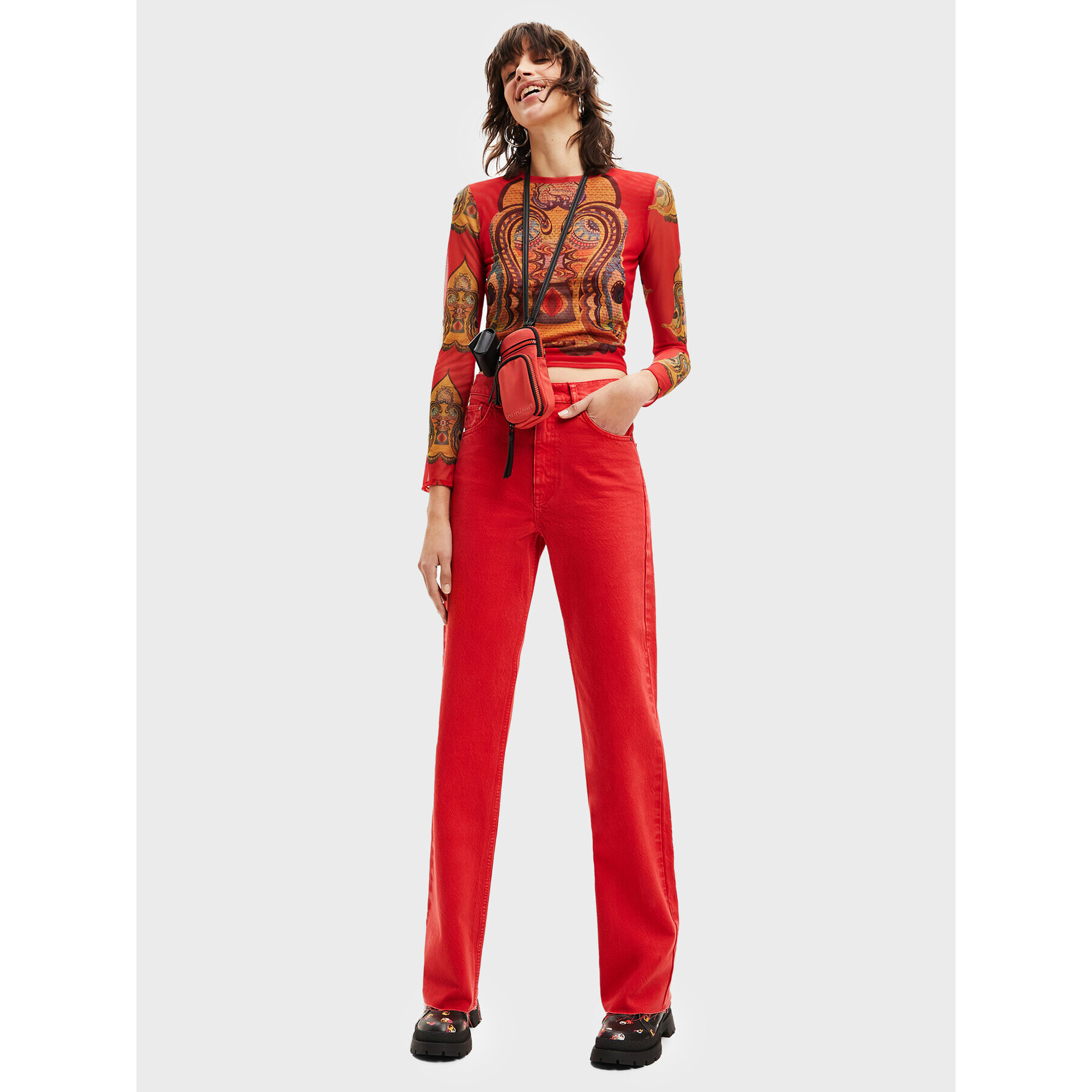 Desigual Дънки Lluisa 22WWDD12 Червен Relaxed Fit - Pepit.bg