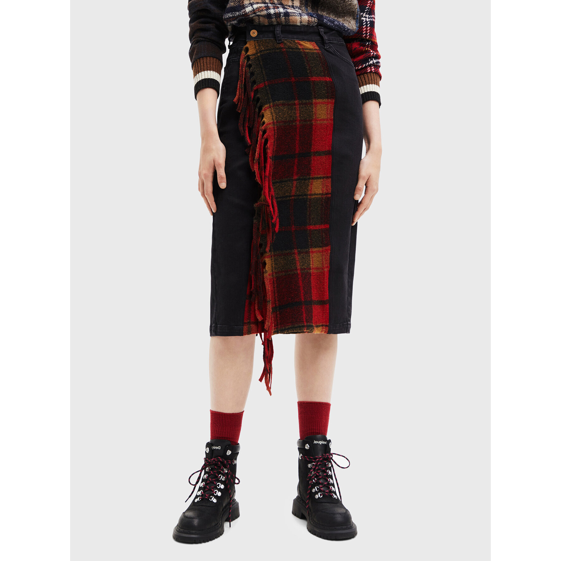 Desigual Дънкова пола Dora 22WWFD18 Черен Slim Fit - Pepit.bg