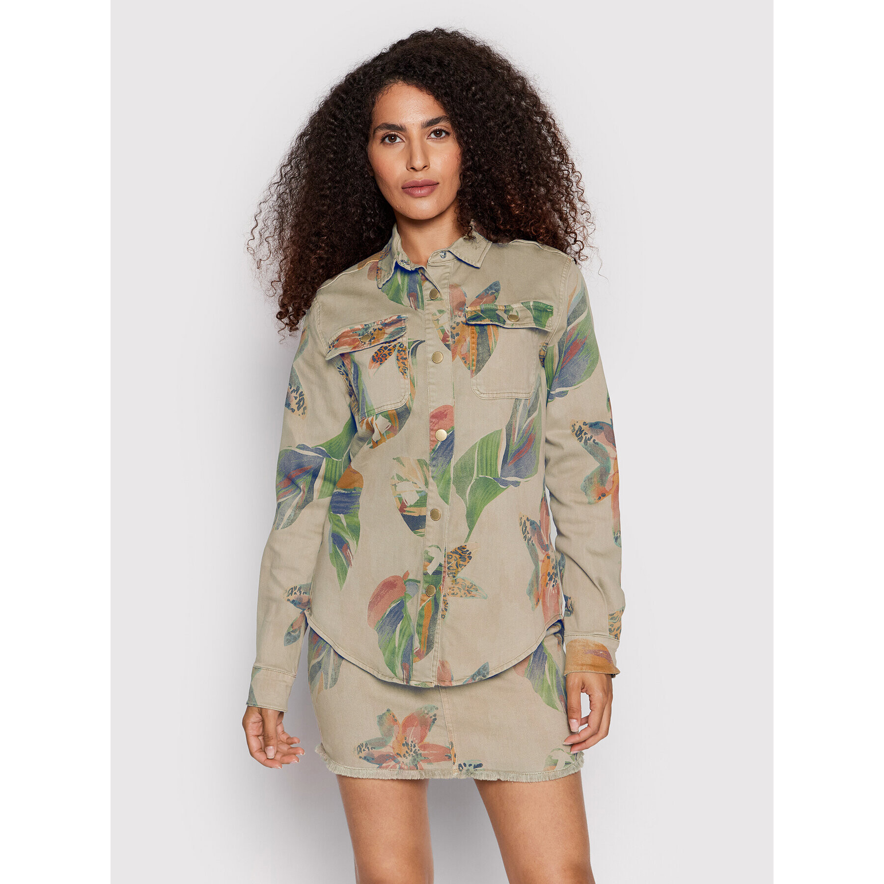 Desigual дънкова риза Flower 22SWCN04 Бежов Oversize - Pepit.bg