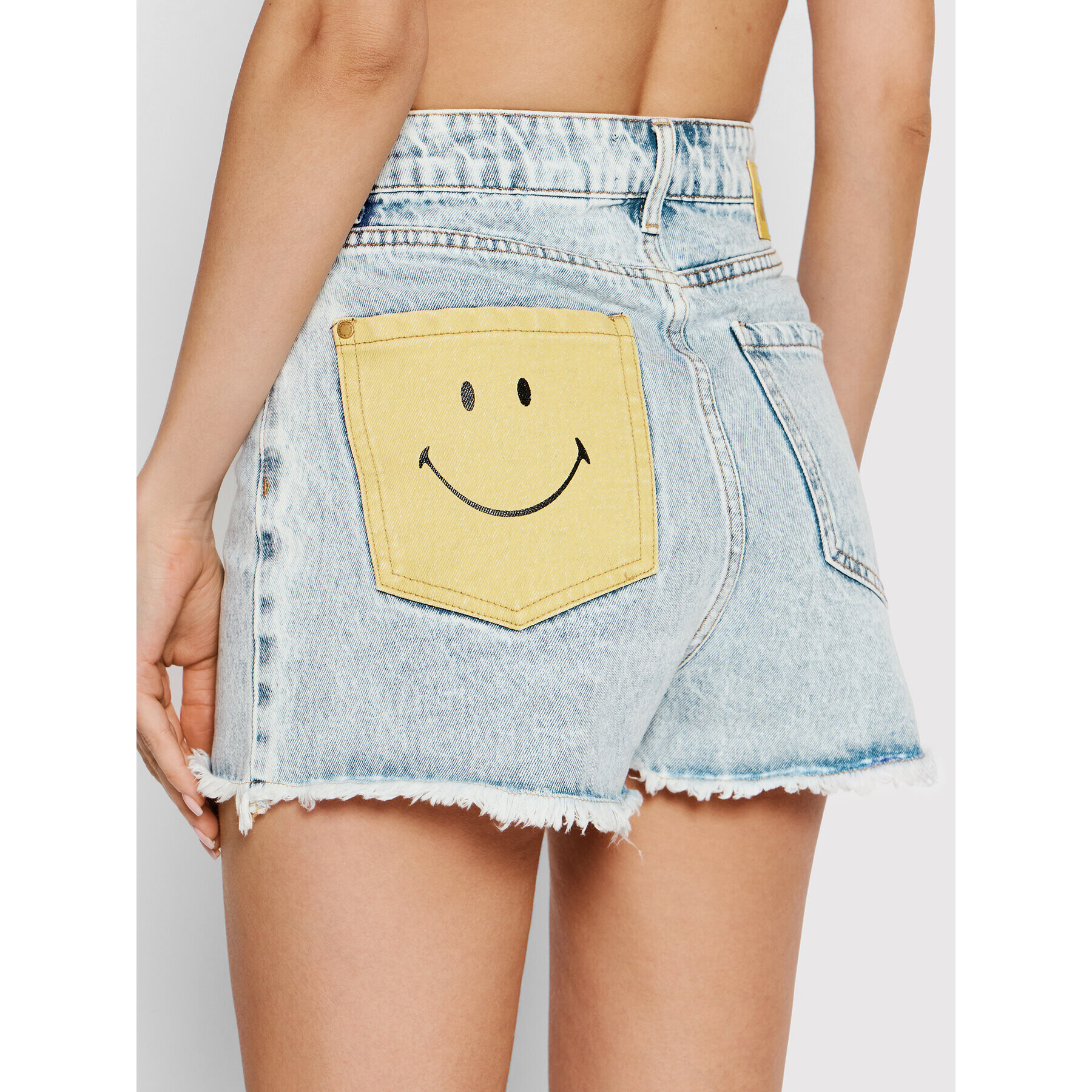 Desigual Дънкови шорти SMILEY Cat Smiley 22SWDD48 Син Regular Fit - Pepit.bg