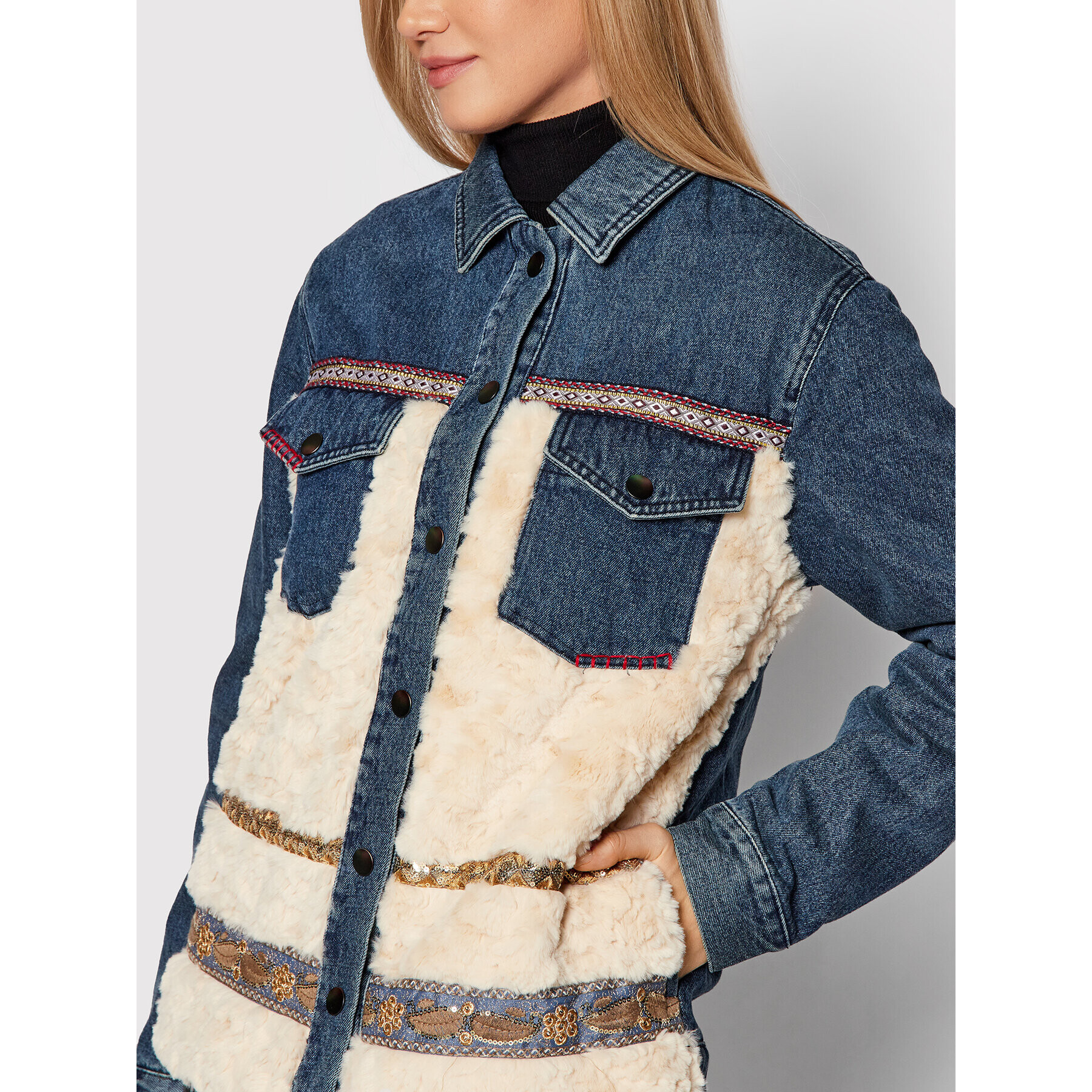 Desigual Дънково яке Inuit 21WWED01 Син Regular Fit - Pepit.bg
