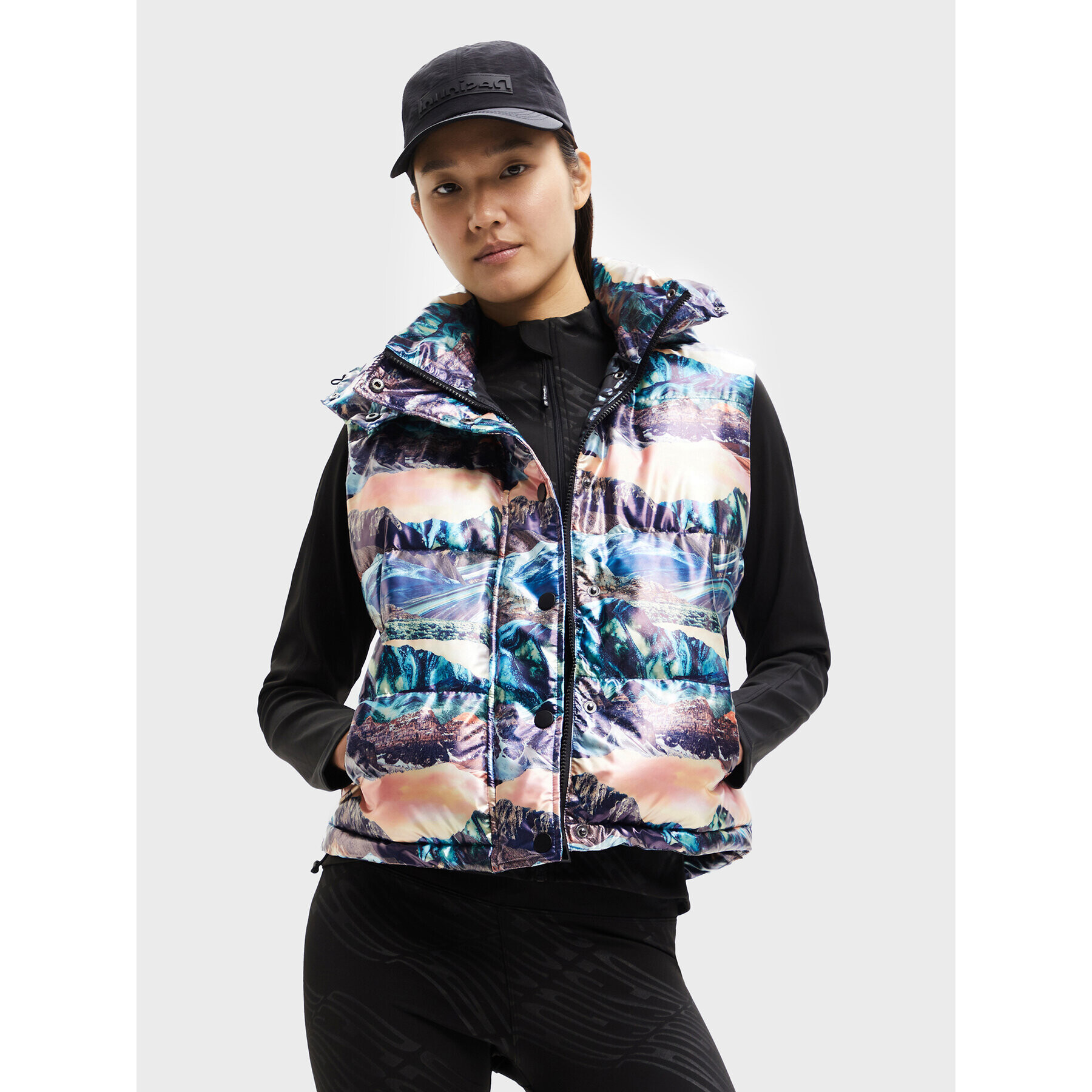 Desigual Елек 22WWEW71 Цветен Regular Fit - Pepit.bg