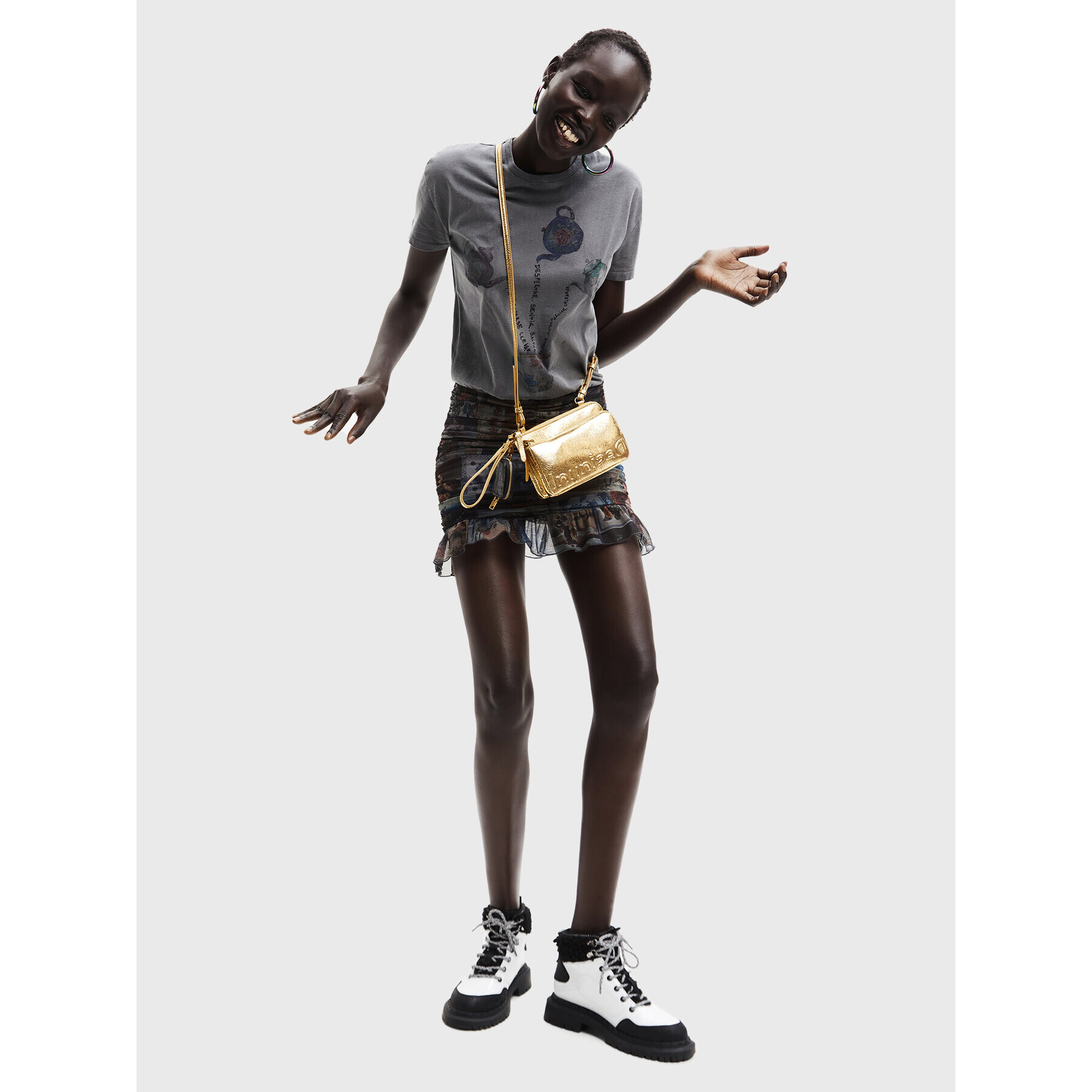 Desigual Ежедневна рокля 22WWVK68 Сив Regular Fit - Pepit.bg