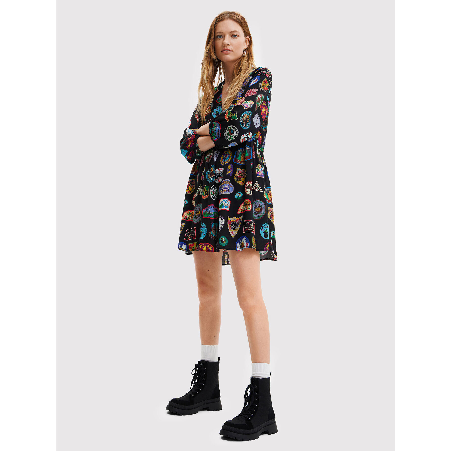 Desigual Ежедневна рокля Stamp 22WWVW71 Черен Regular Fit - Pepit.bg