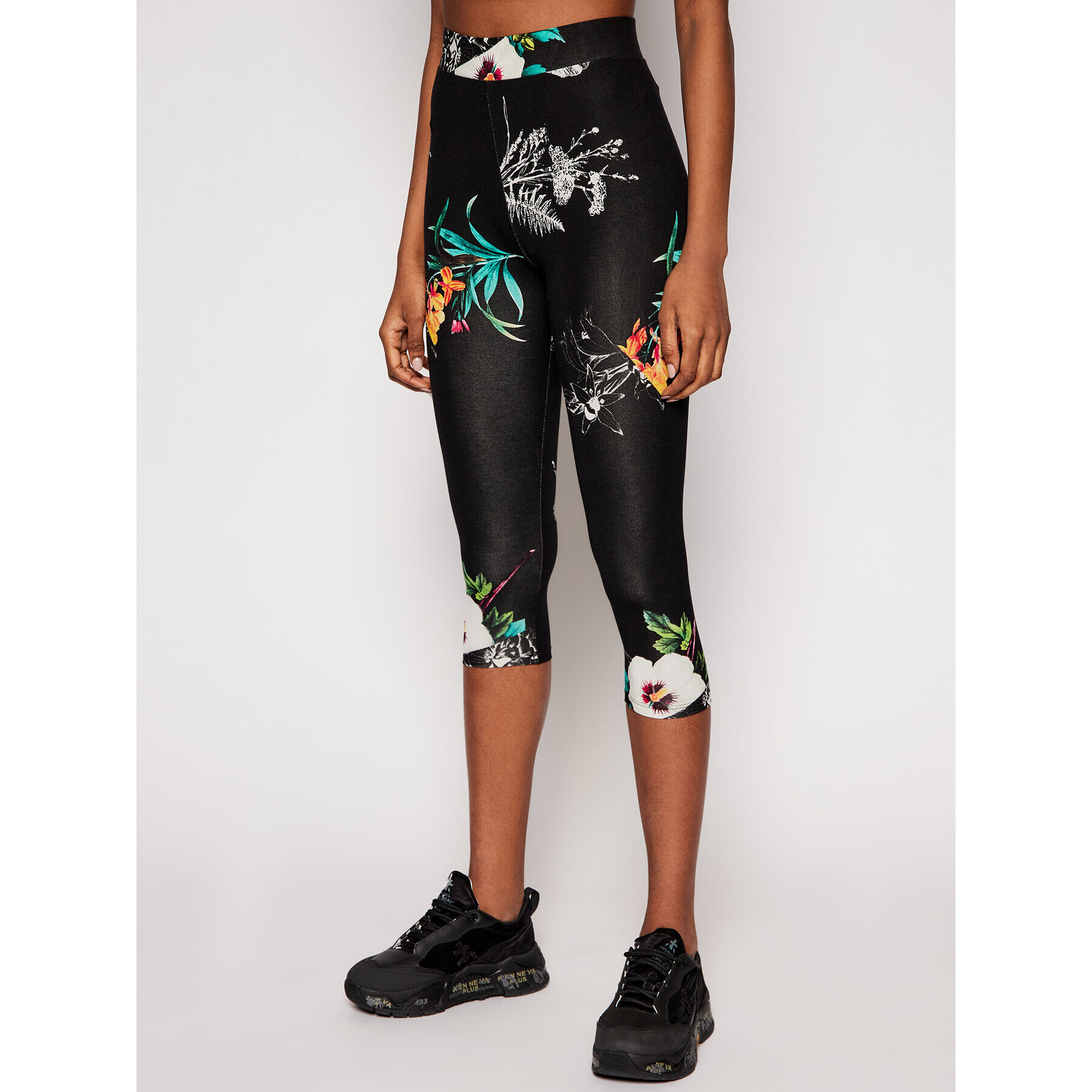 Desigual Клин Botanic 21SWKK05 Черен Slim Fit - Pepit.bg