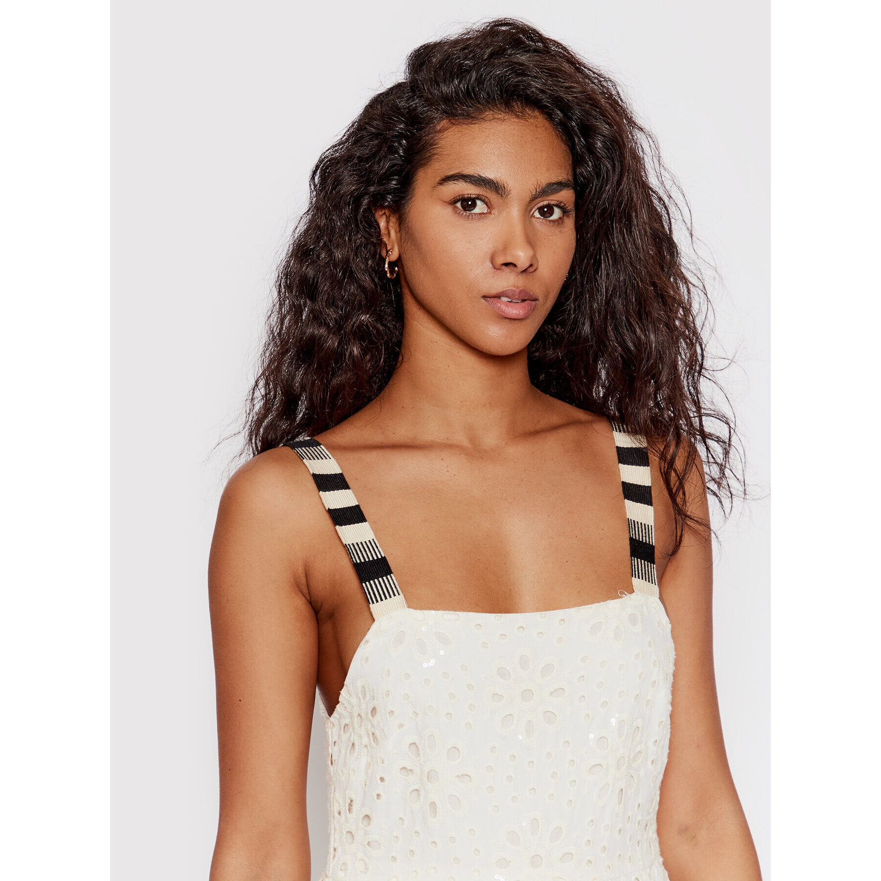 Desigual Лятна рокля Leah 22SWVW05 Бял Regular Fit - Pepit.bg
