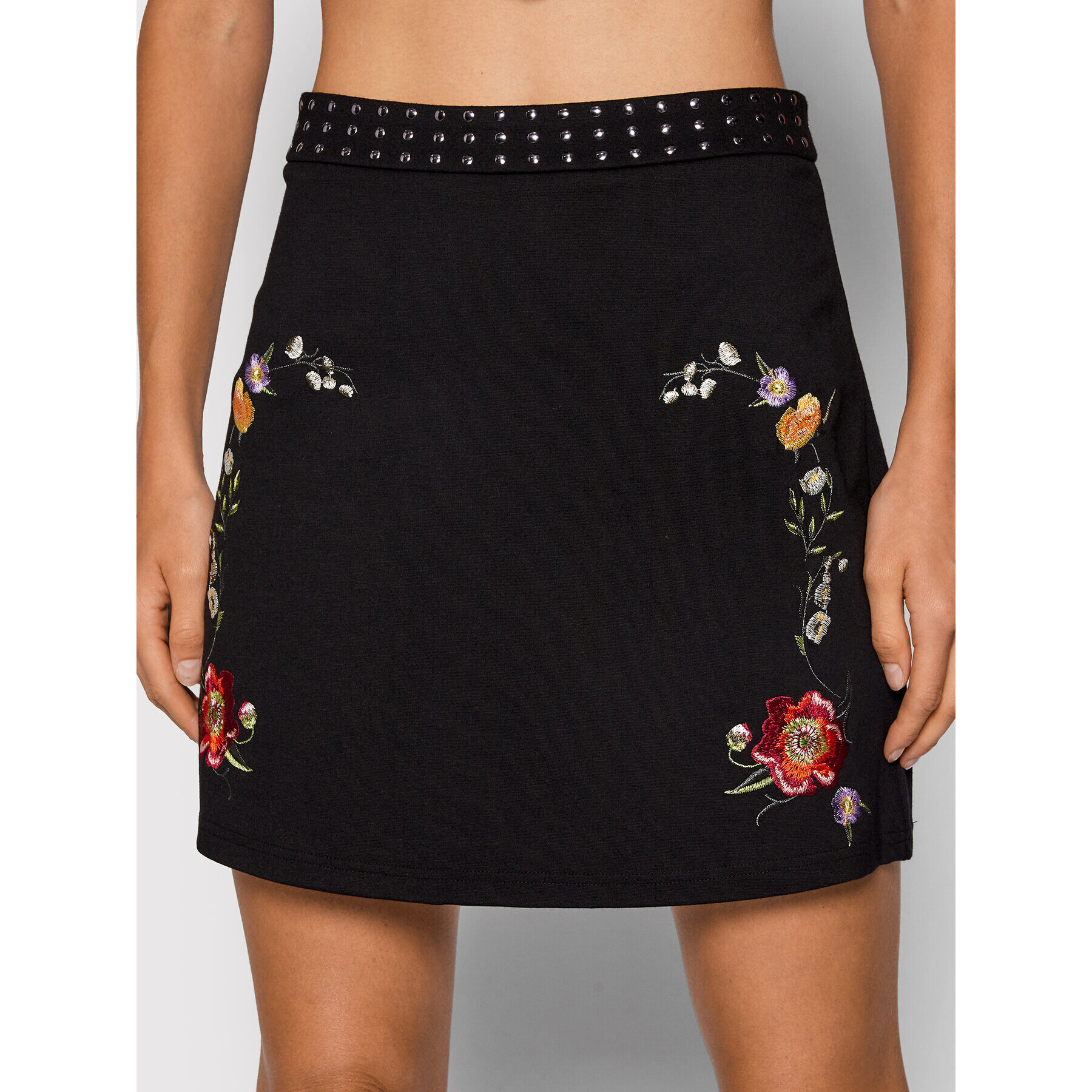 Desigual Мини пола Inaya 21WWFK03 Черен Slim Fit - Pepit.bg