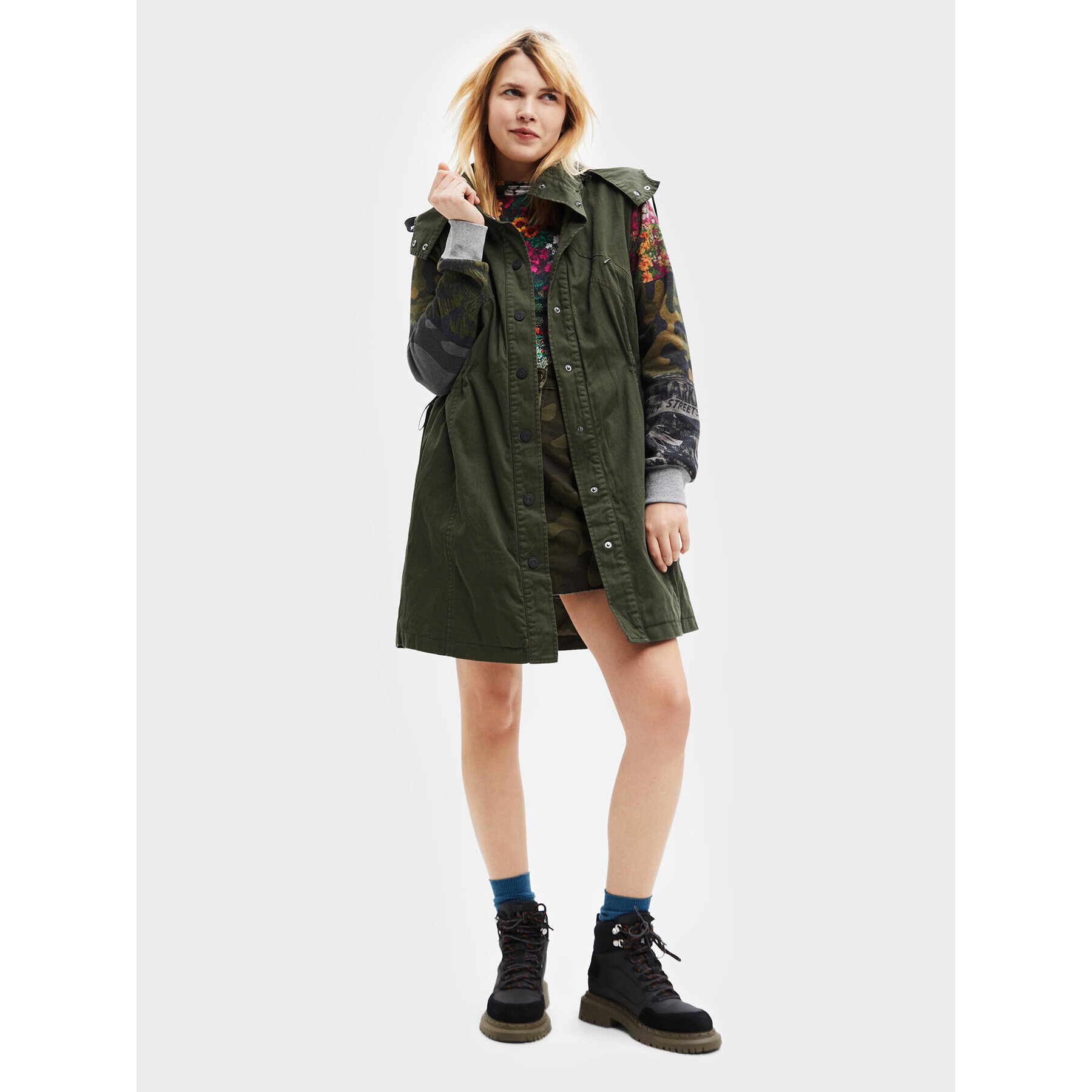 Desigual Парка Jorja 22WWEWAG Зелен Oversize - Pepit.bg