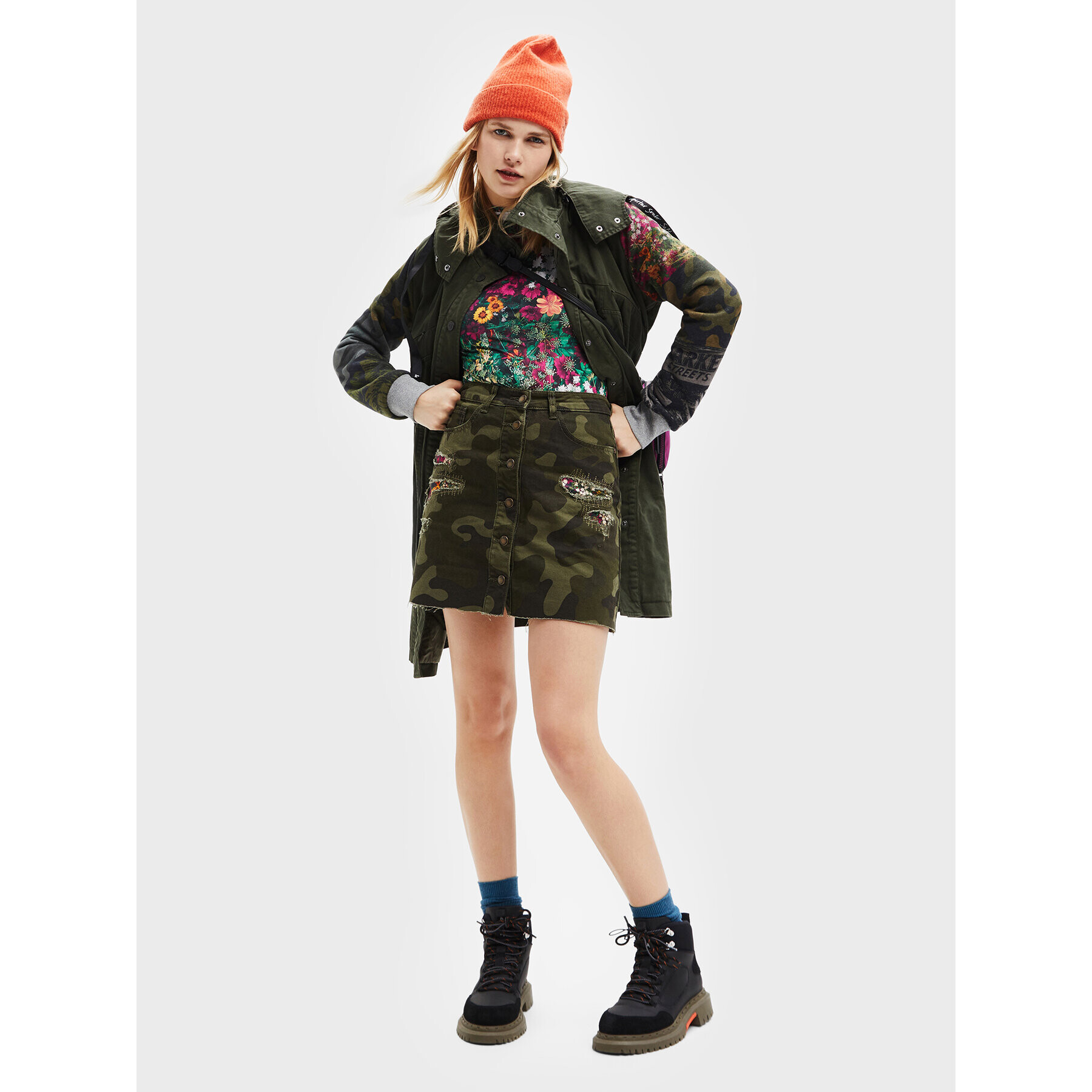 Desigual Парка Jorja 22WWEWAG Зелен Oversize - Pepit.bg