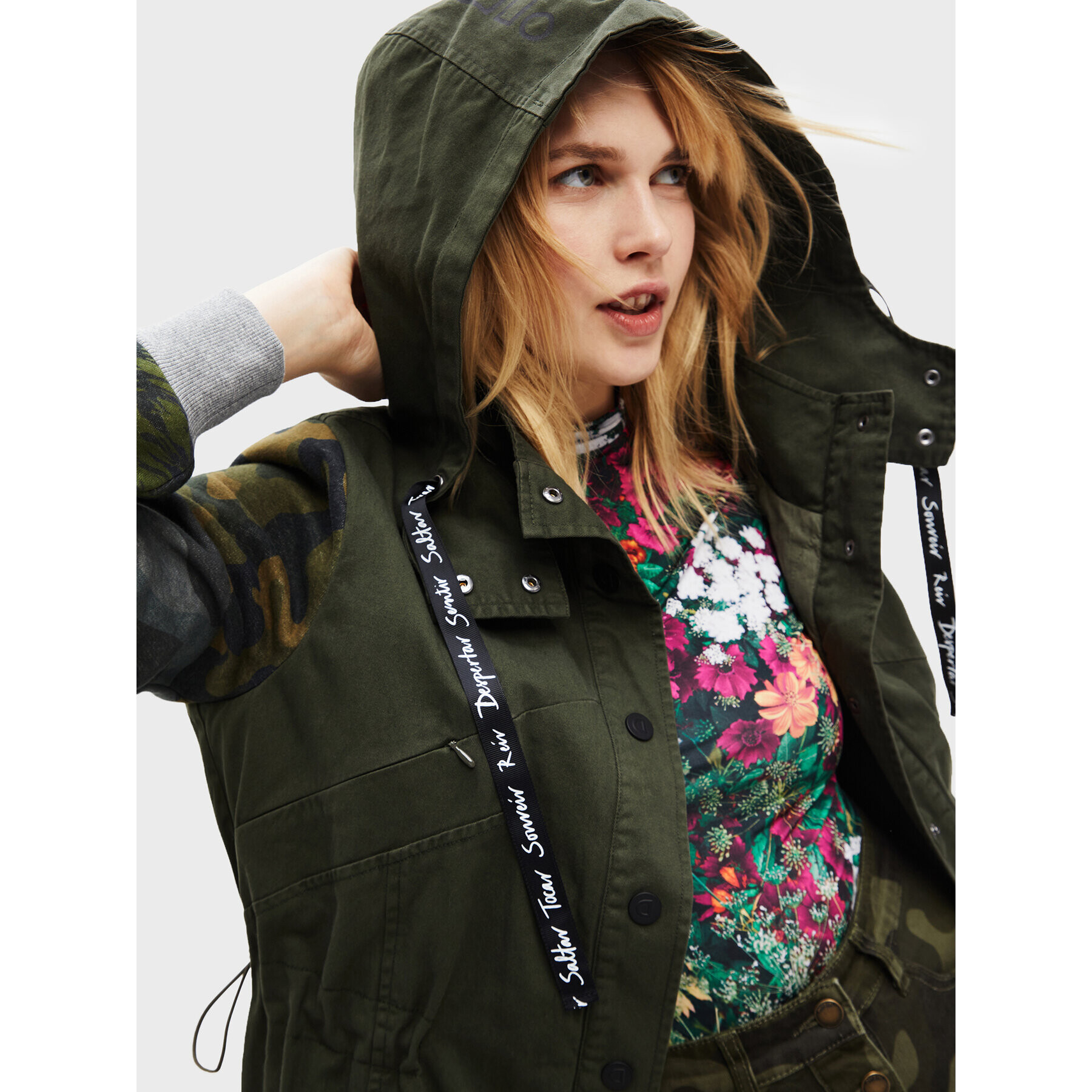 Desigual Парка Jorja 22WWEWAG Зелен Oversize - Pepit.bg