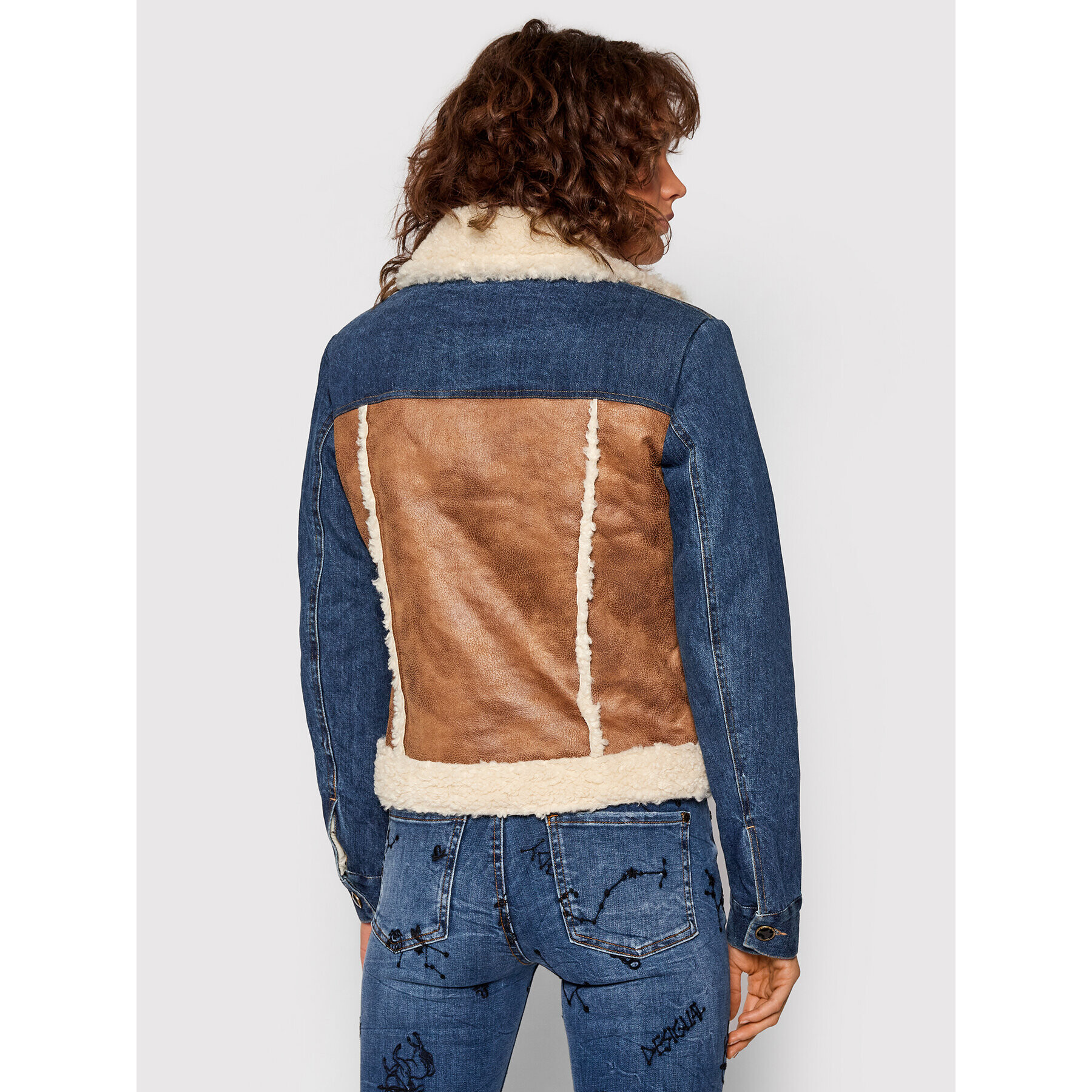 Desigual Преходно яке Daniela 21WWED37 Цветен Regular Fit - Pepit.bg