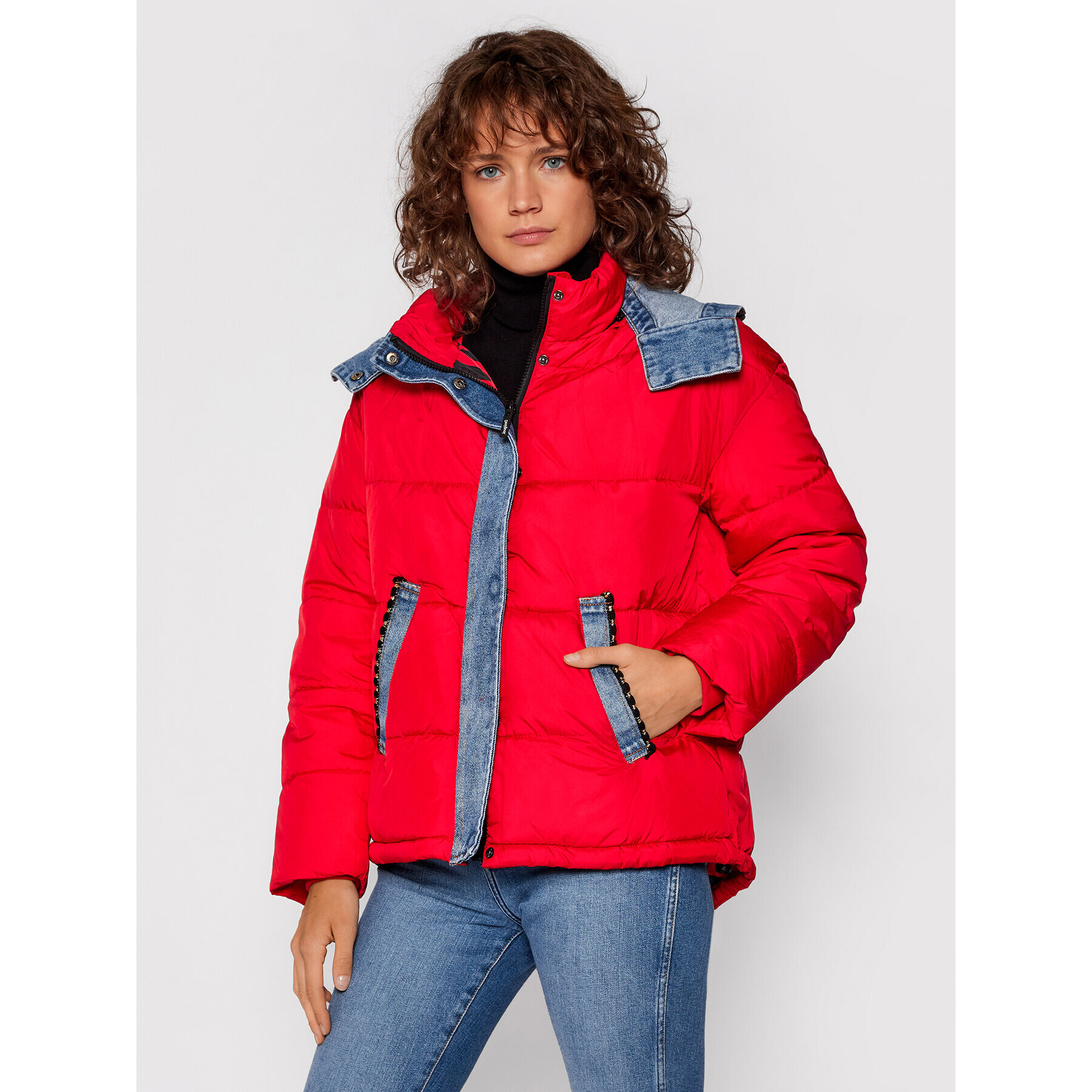 Desigual Пухено яке Austen 21WWEW33 Червен Regular Fit - Pepit.bg