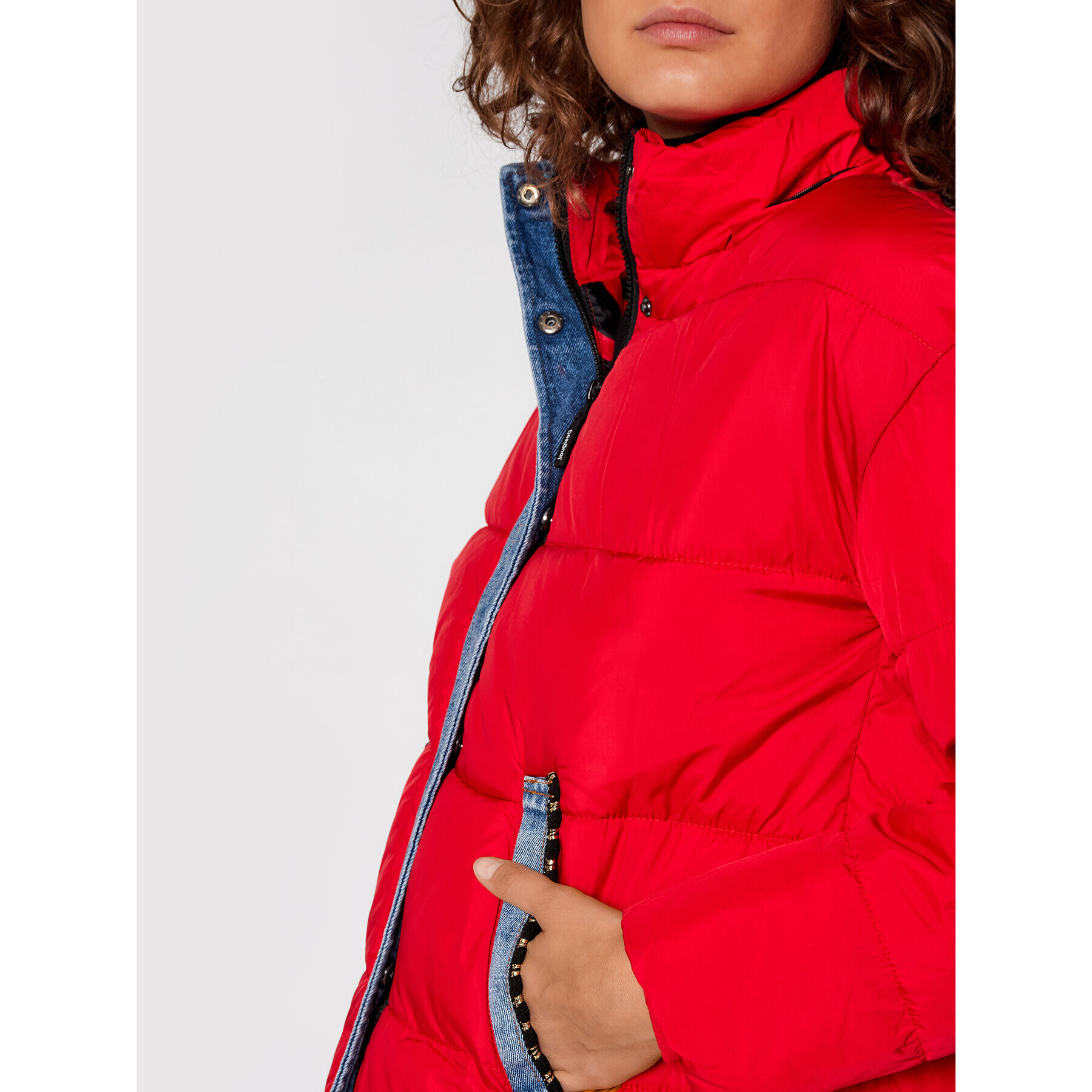Desigual Пухено яке Austen 21WWEW33 Червен Regular Fit - Pepit.bg