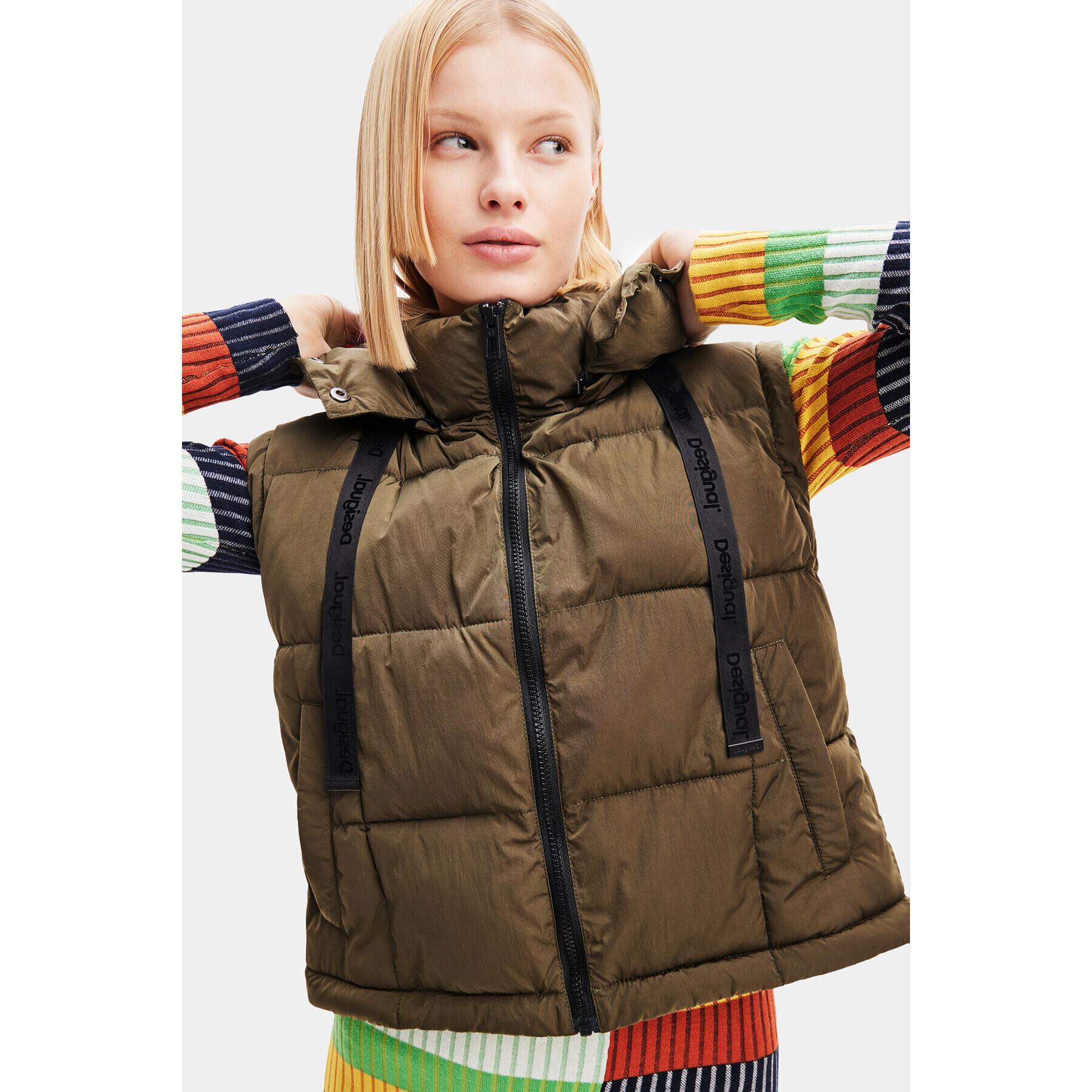 Desigual Пухено яке 23WWEW39 Зелен Oversize - Pepit.bg