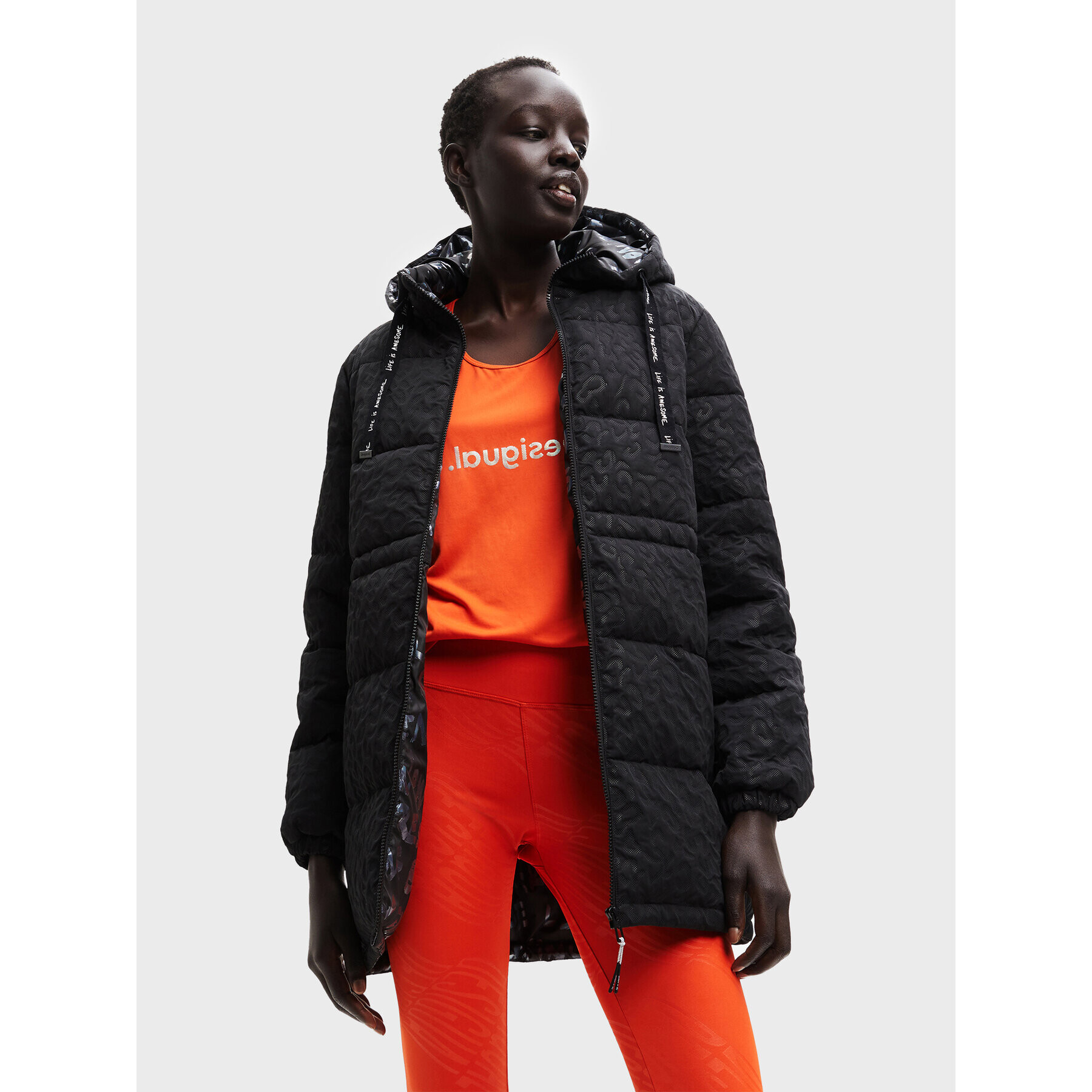 Desigual Пухено яке Kalmar 22WWEW43 Черен Regular Fit - Pepit.bg