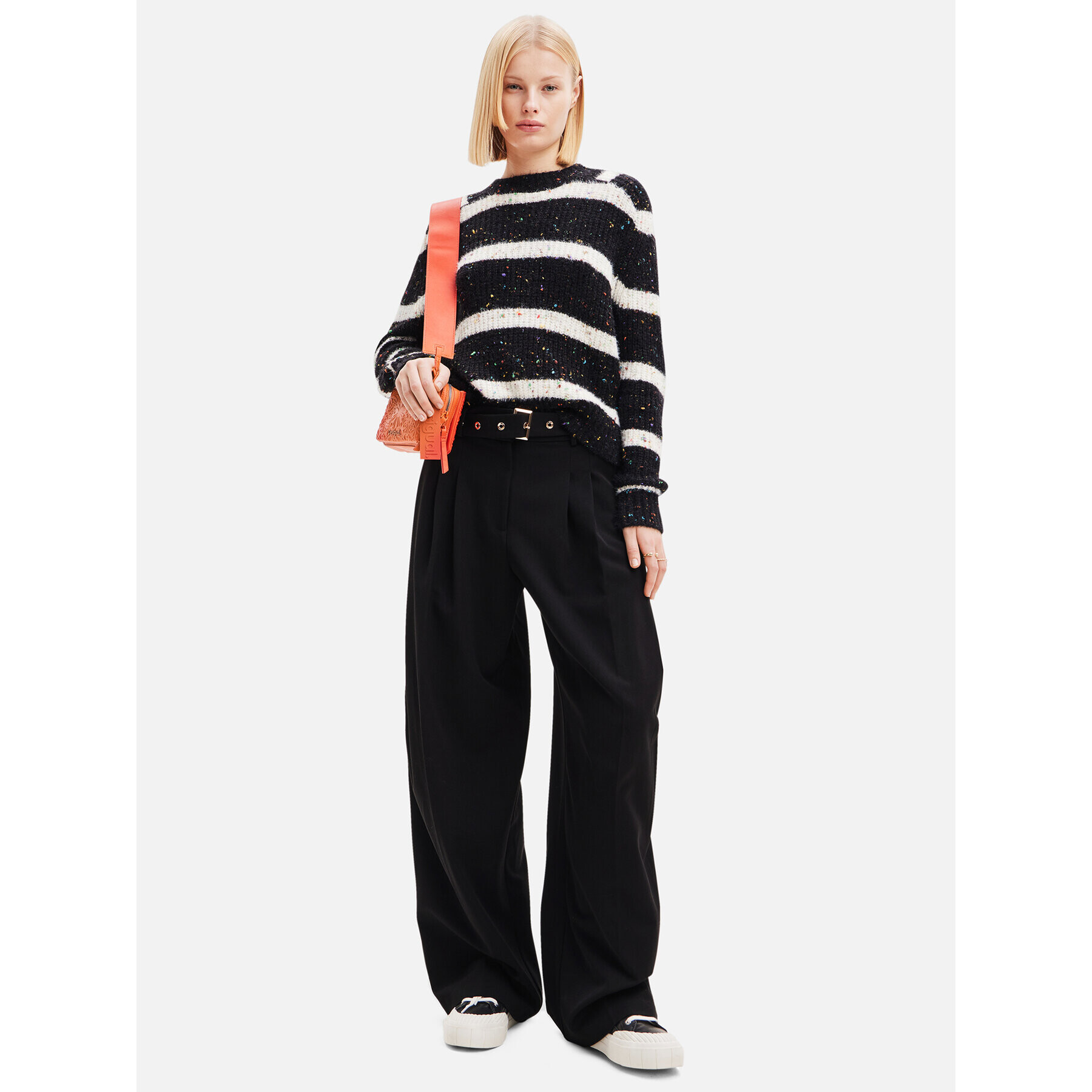 Desigual Пуловер 23WWJF22 Черен Loose Fit - Pepit.bg