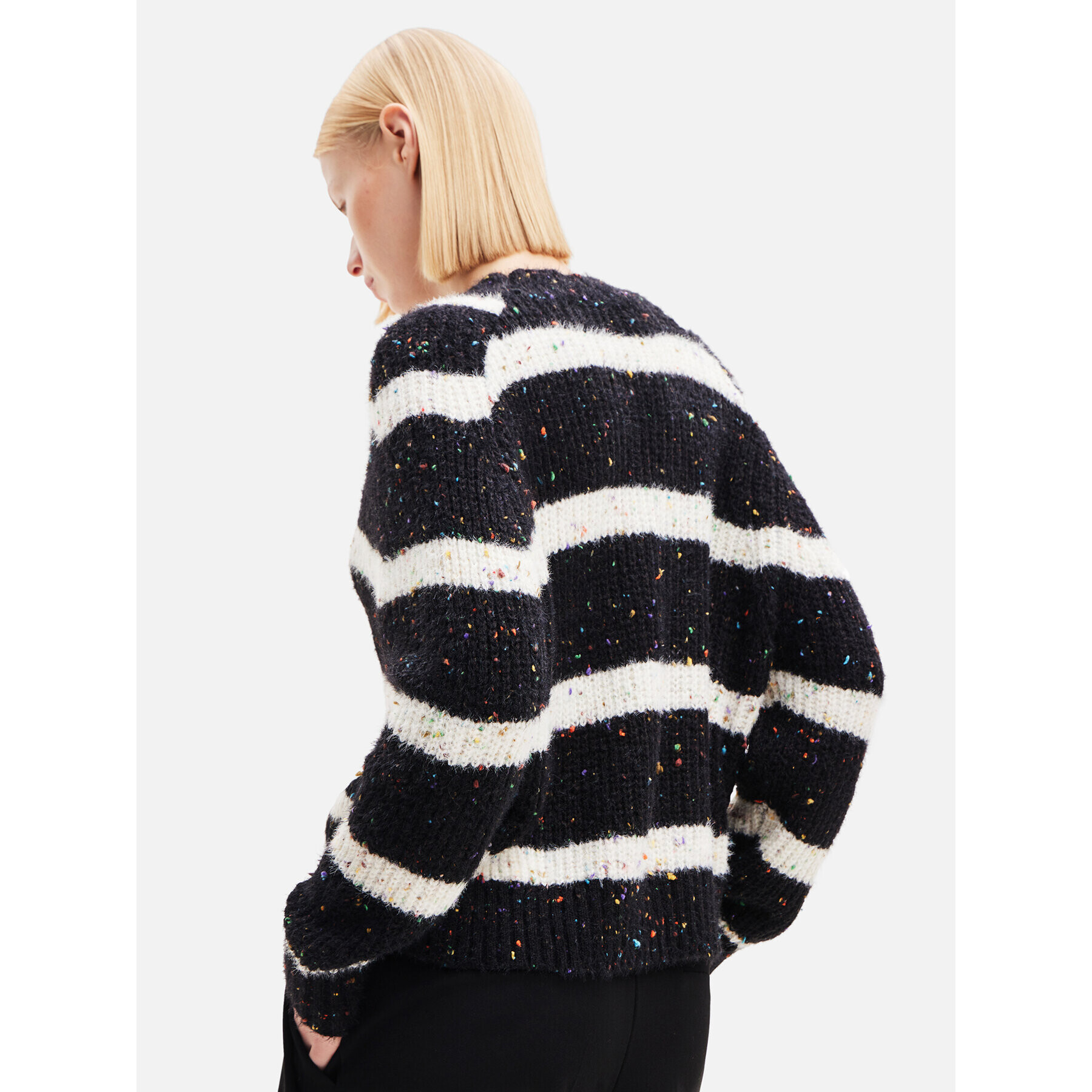Desigual Пуловер 23WWJF22 Черен Loose Fit - Pepit.bg