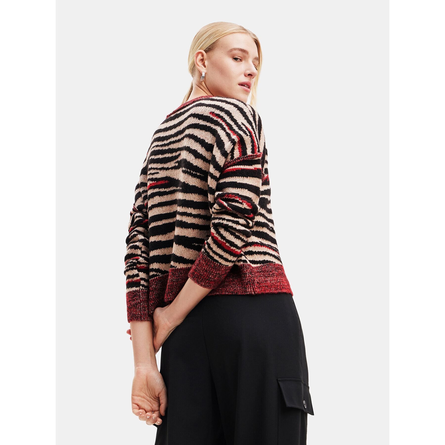 Desigual Пуловер 23WWJF35 Кафяв Loose Fit - Pepit.bg