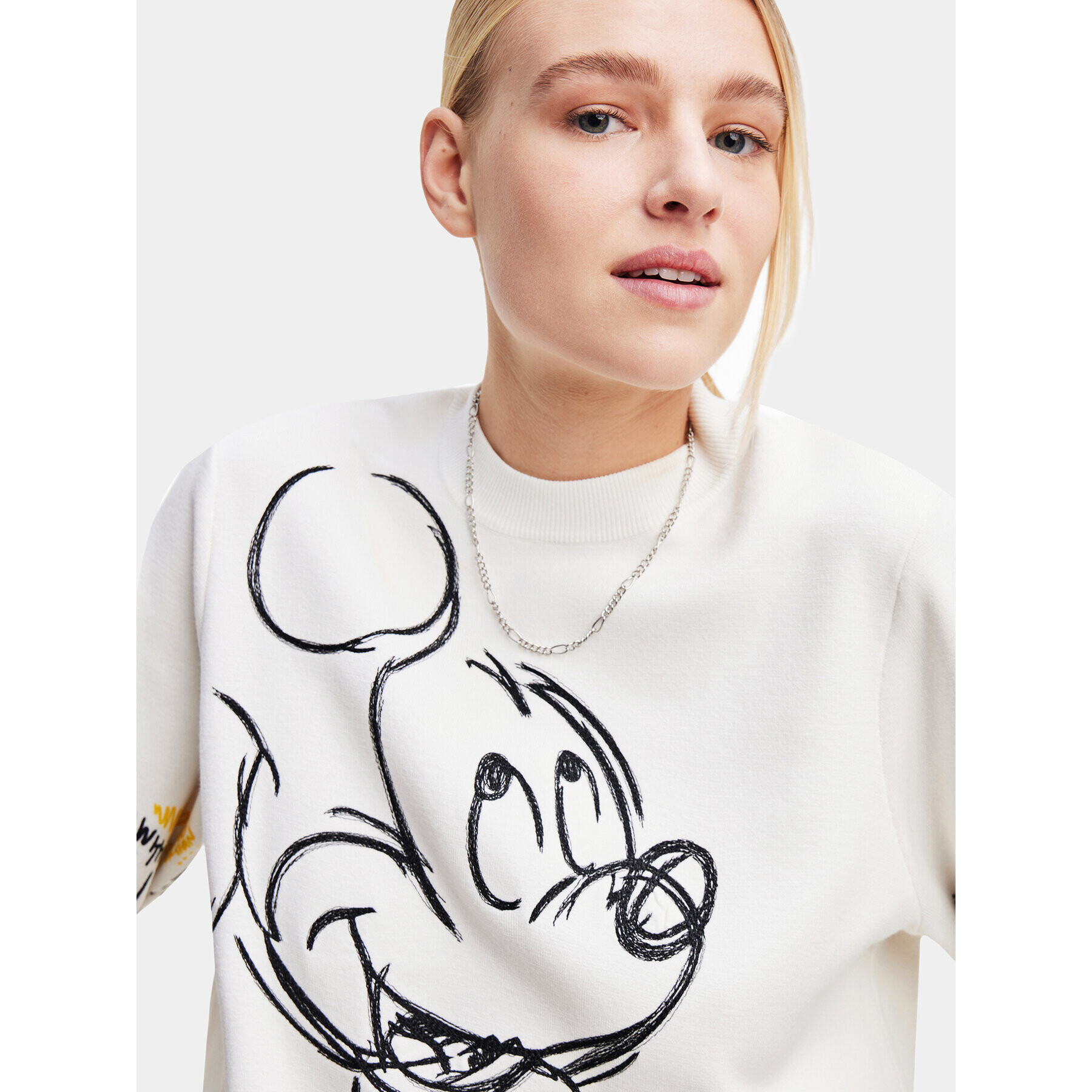 Desigual Пуловер 23WWJF45 Бял Regular Fit - Pepit.bg