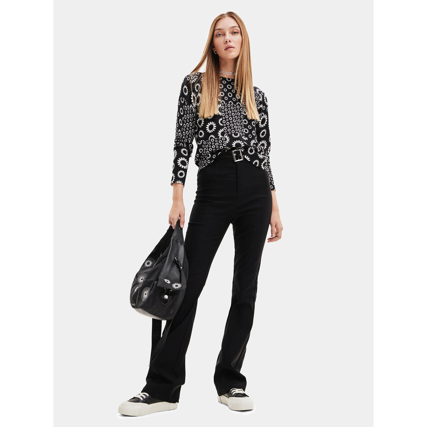 Desigual Пуловер 23WWJF52 Черен Slim Fit - Pepit.bg