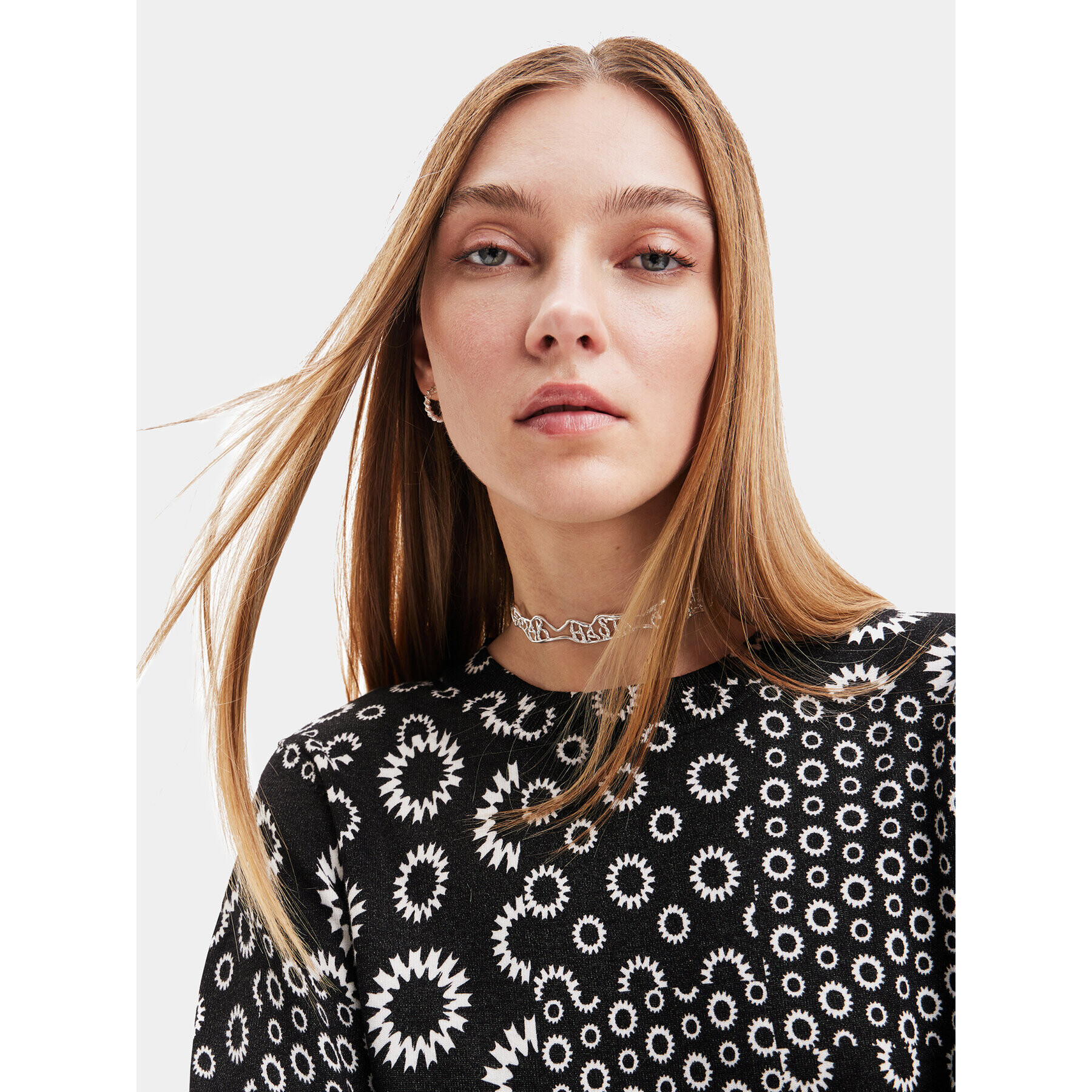 Desigual Пуловер 23WWJF52 Черен Slim Fit - Pepit.bg