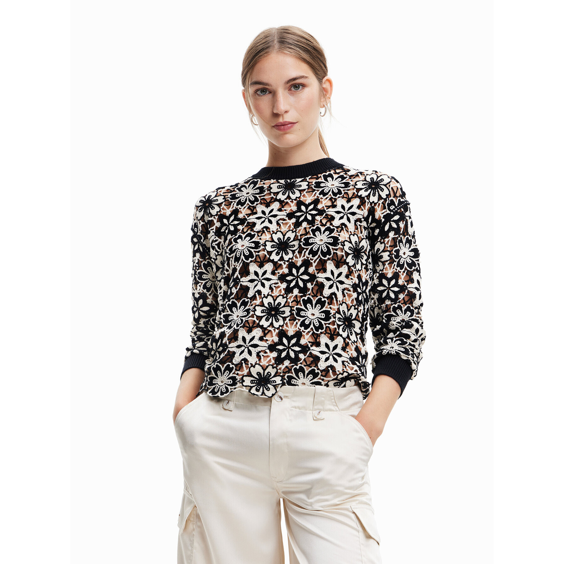 Desigual Пуловер Anisa 23SWJF04 Черен Regular Fit - Pepit.bg