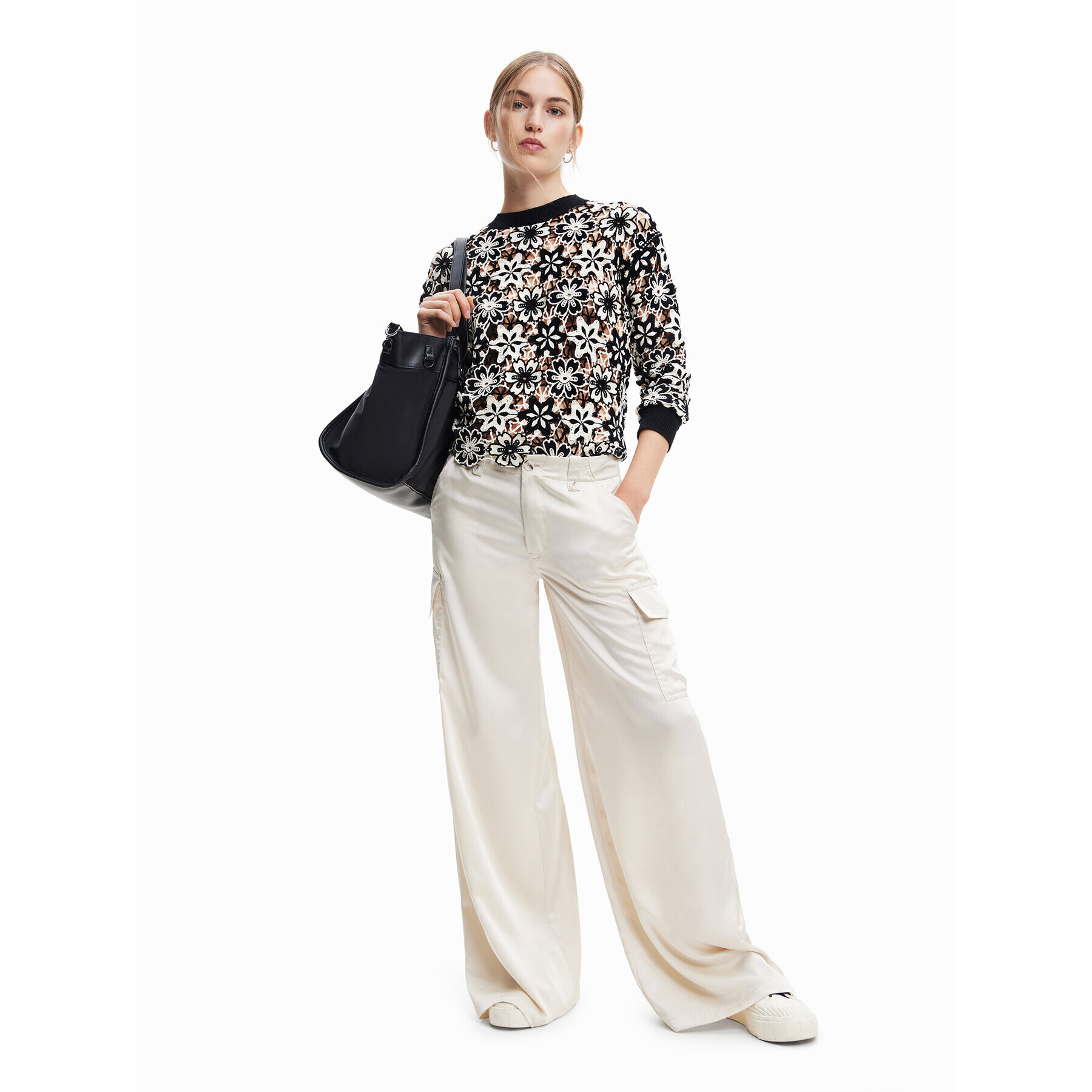 Desigual Пуловер Anisa 23SWJF04 Черен Regular Fit - Pepit.bg