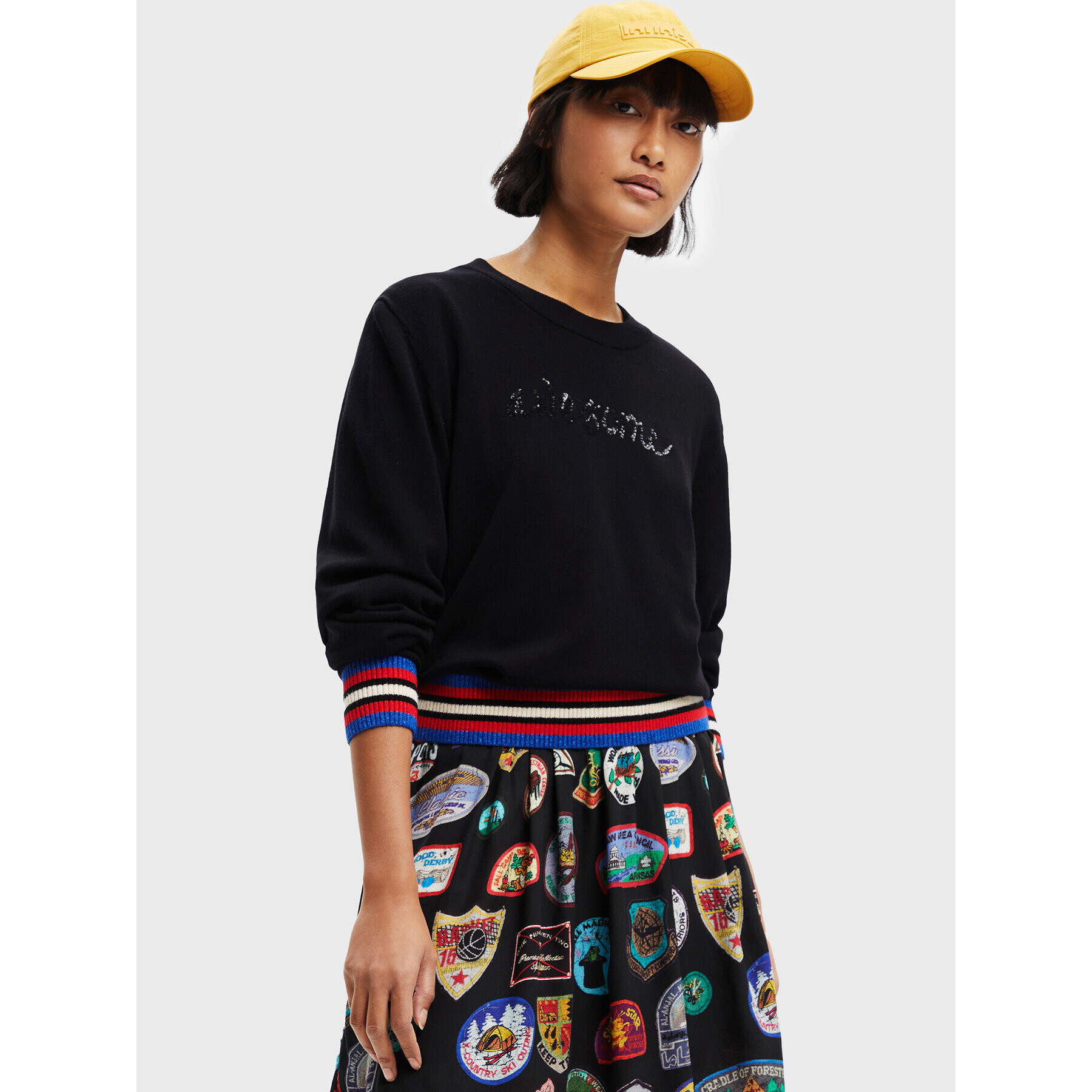 Desigual Пуловер Mara 22WWJF15 Черен Regular Fit - Pepit.bg
