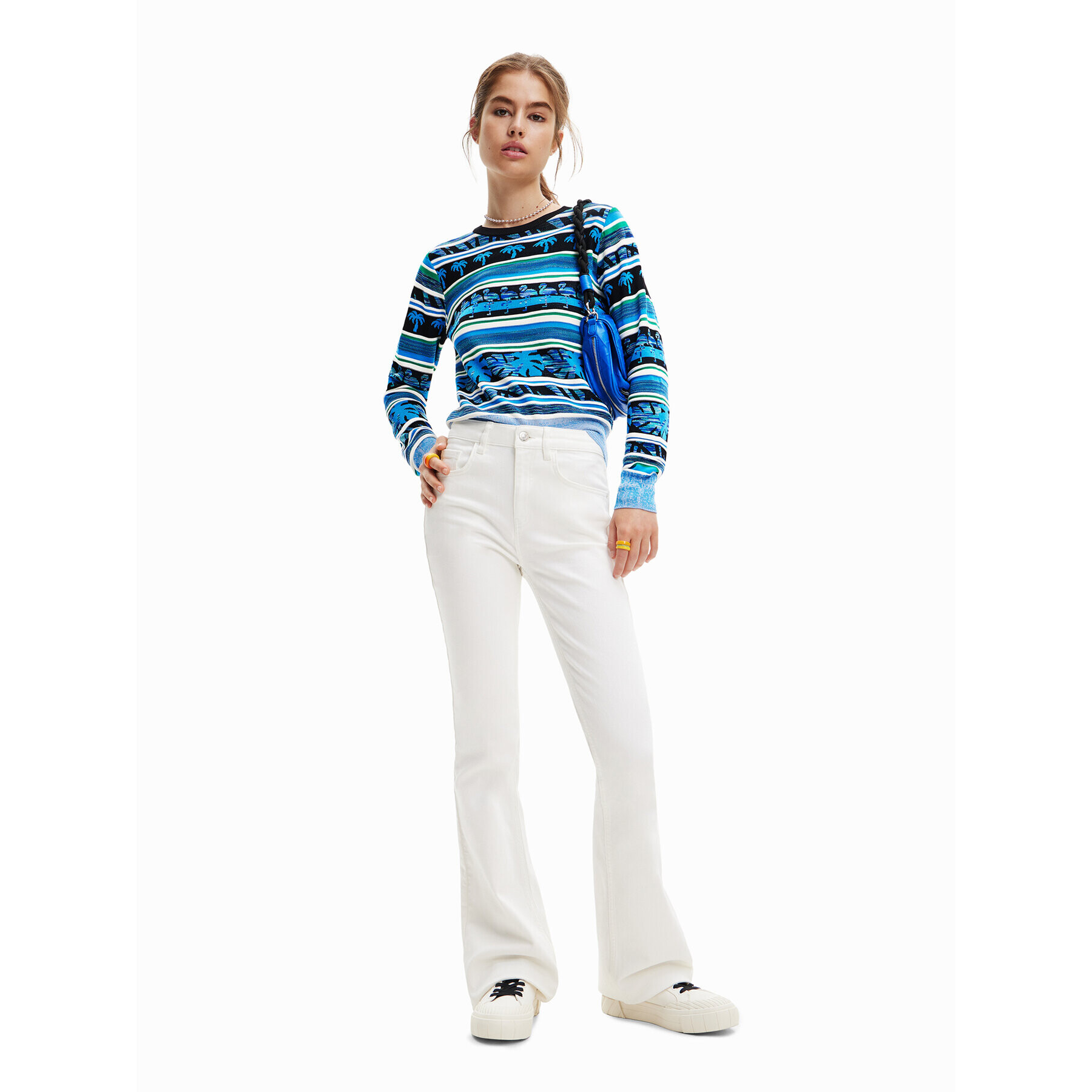 Desigual Пуловер Rainforest 23SWJF27 Син Regular Fit - Pepit.bg