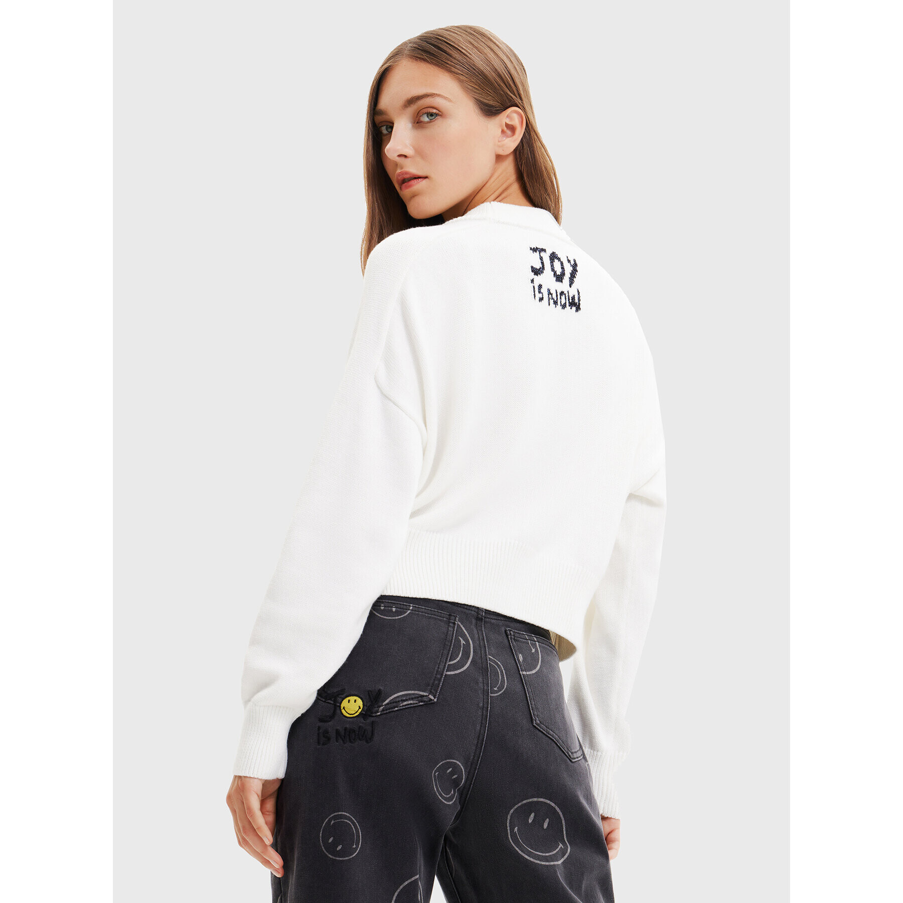 Desigual Пуловер SMILEY 22WWJFA3 Бял Relaxed Fit - Pepit.bg
