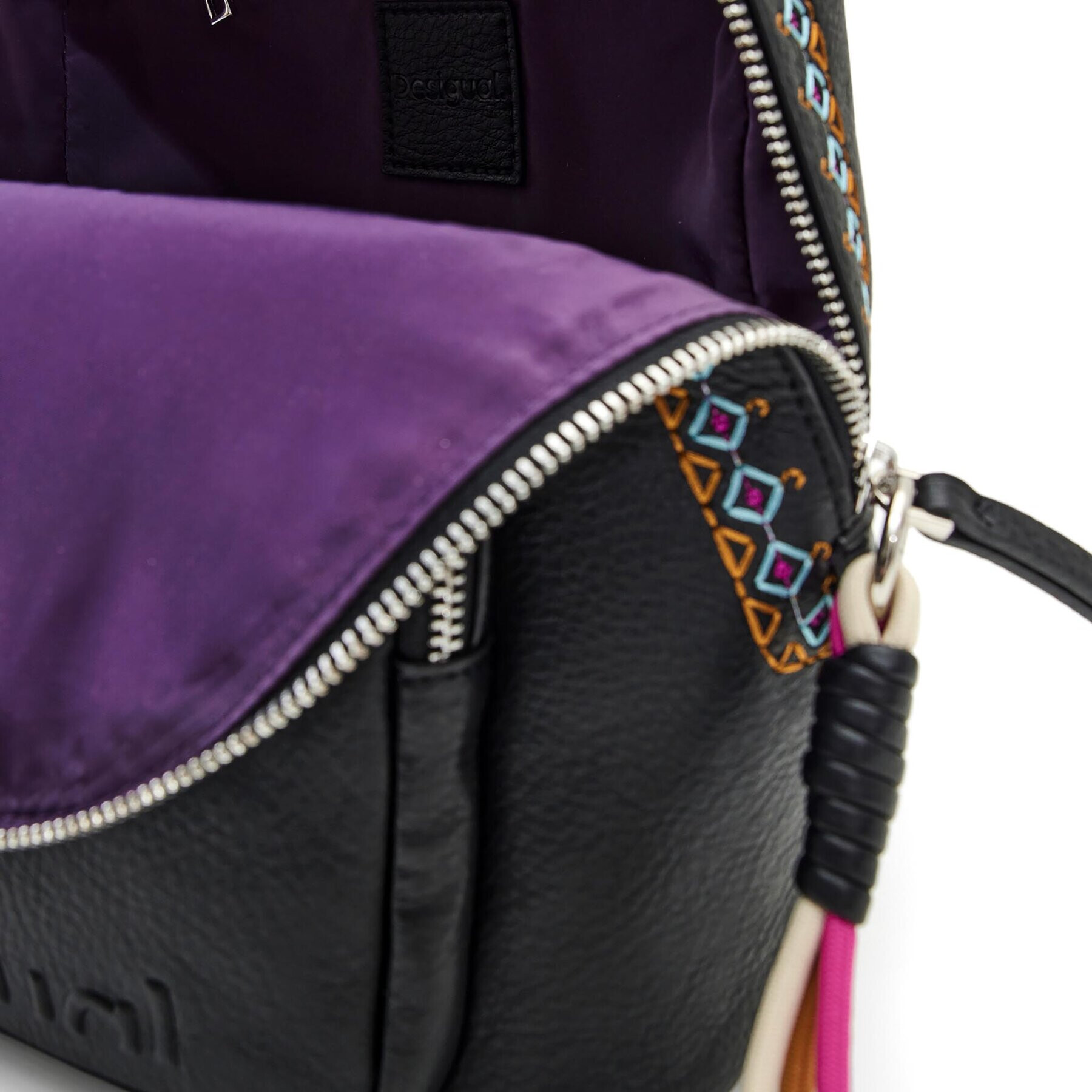 Desigual Раница 23WAKP17 Черен - Pepit.bg