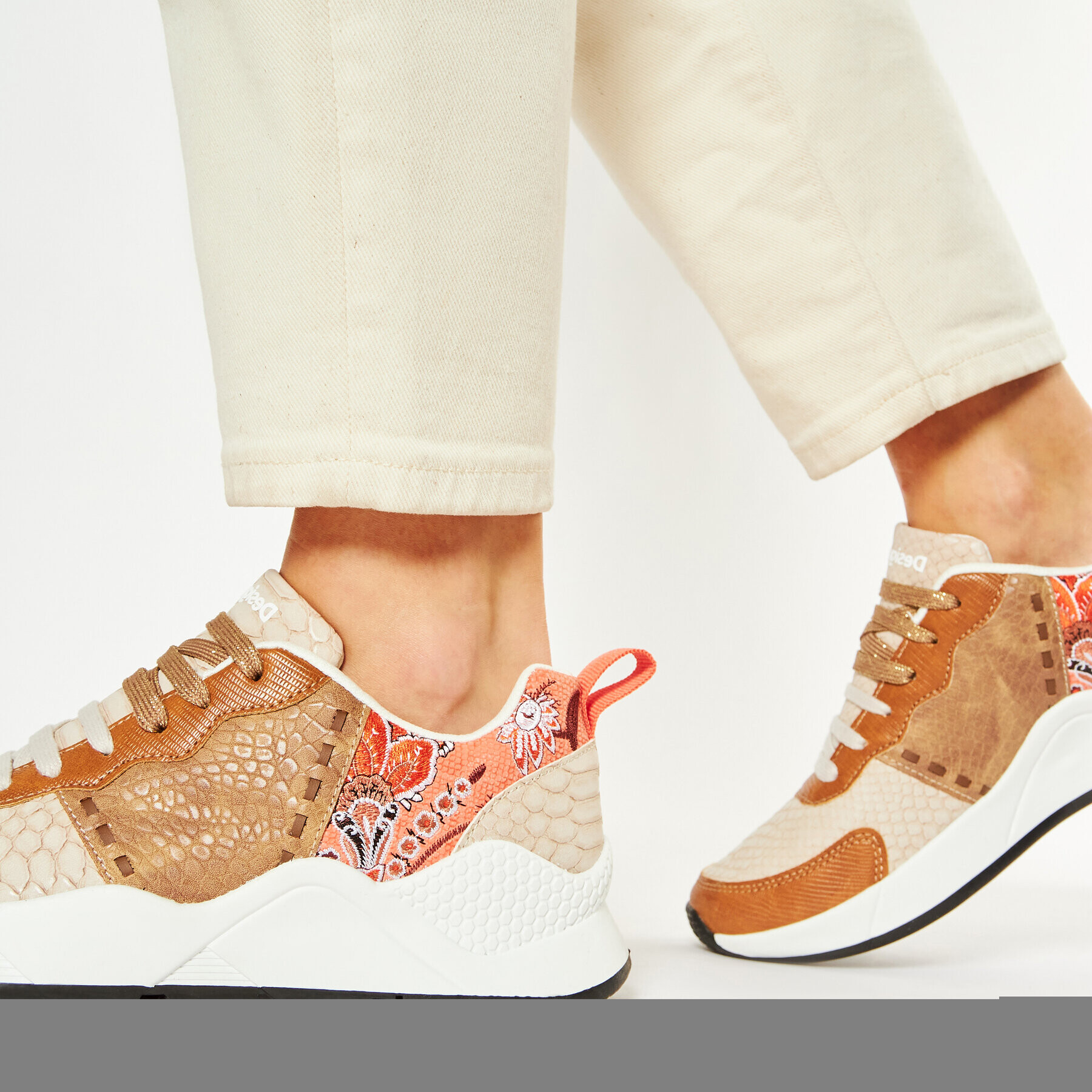 Desigual Сникърси Hydra Marron 20SSKP22 Кафяв - Pepit.bg