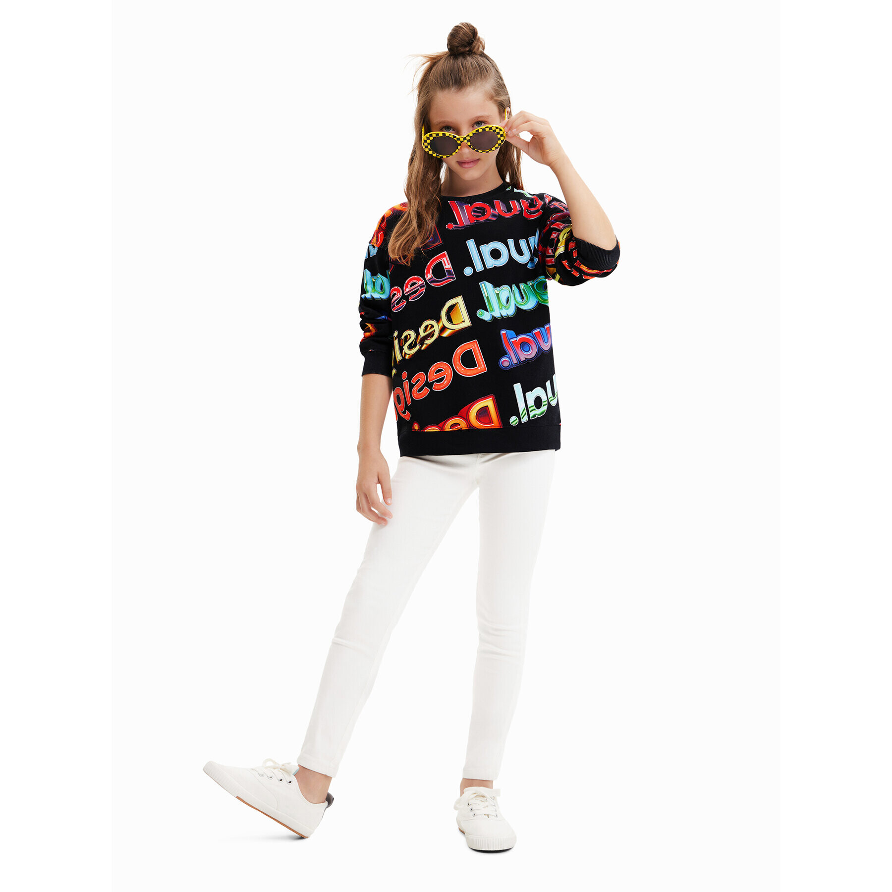 Desigual Суитшърт 23SBSK01 Цветен Regular Fit - Pepit.bg