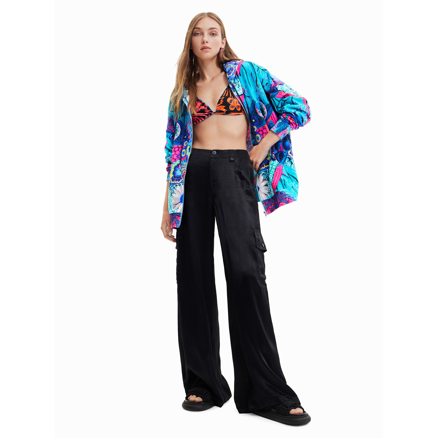 Desigual Суитшърт 23SWSK34 Електриков Oversize - Pepit.bg